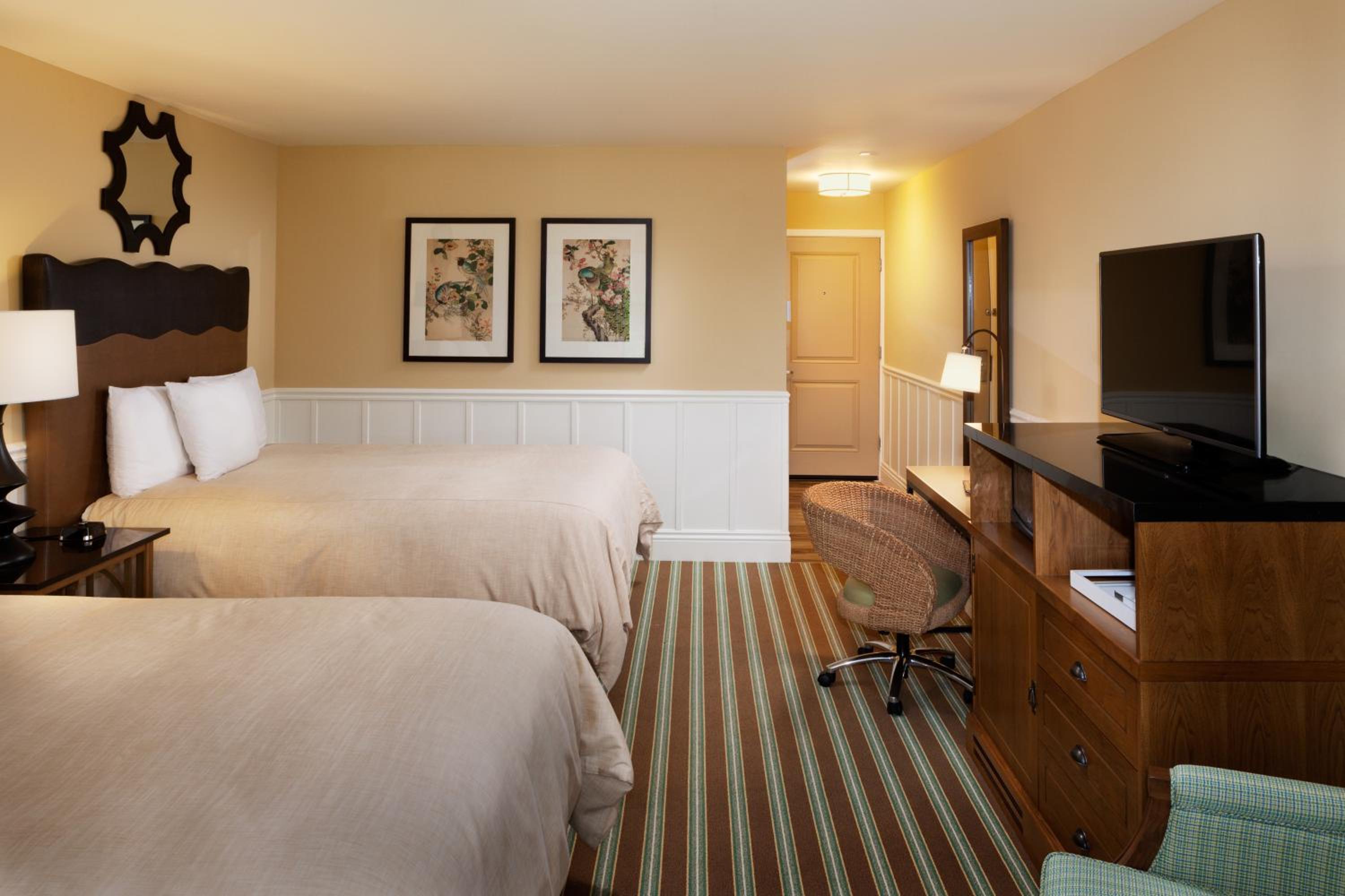 Standard Room with Two Double Beds - Photo 1