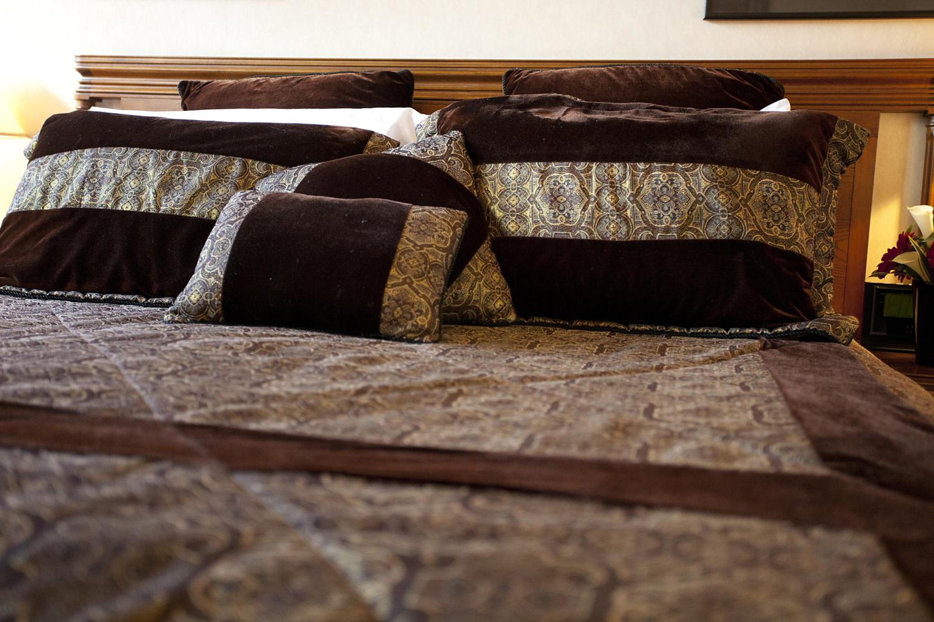 Executive Suite - Photo 4