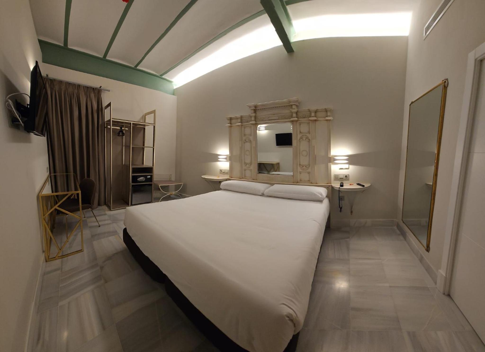 Double or Twin Room photo 2