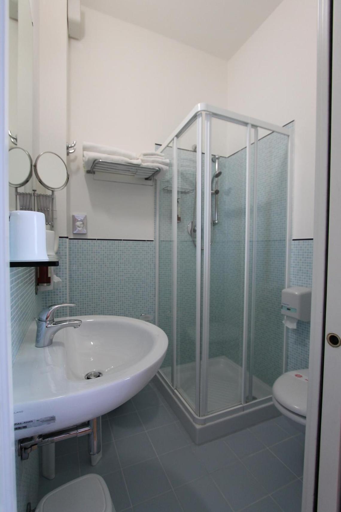 Comfort Quadruple Room - Photo 3