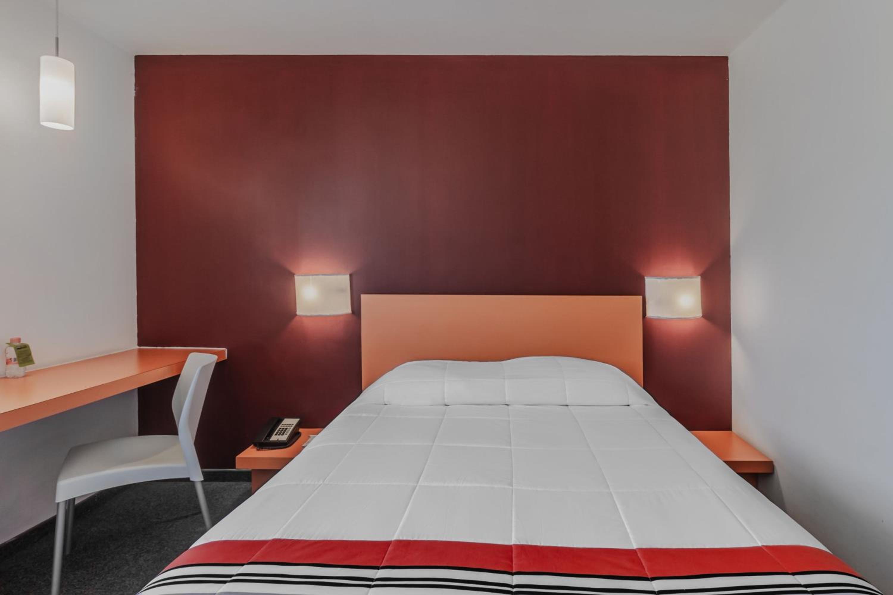 Queen Room - Photo 4