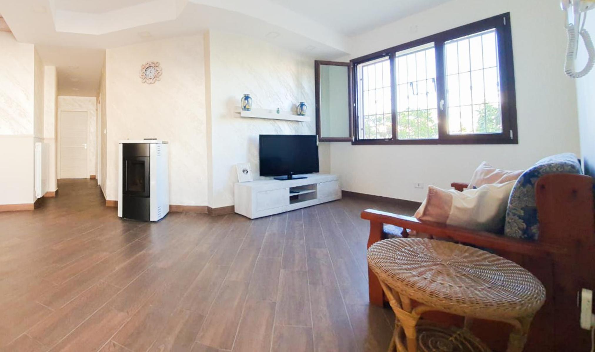 Three-Bedroom House photo 3