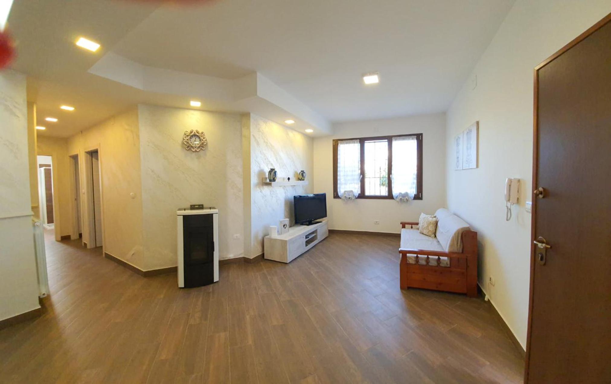 Three-Bedroom House photo 1