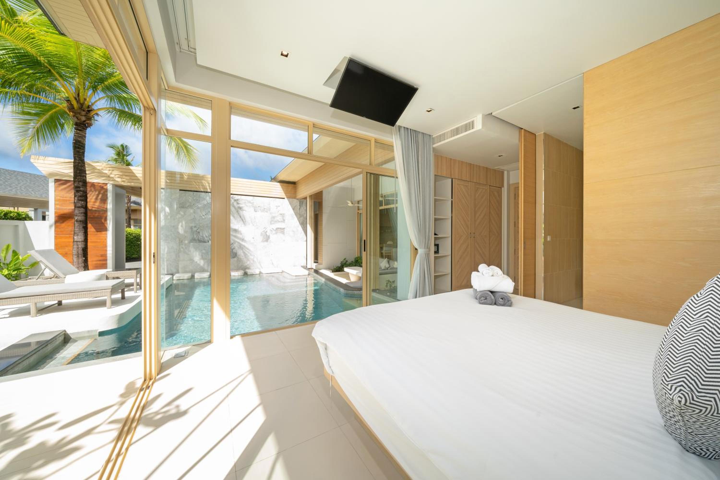 Three-Bedroom Villa photo 3