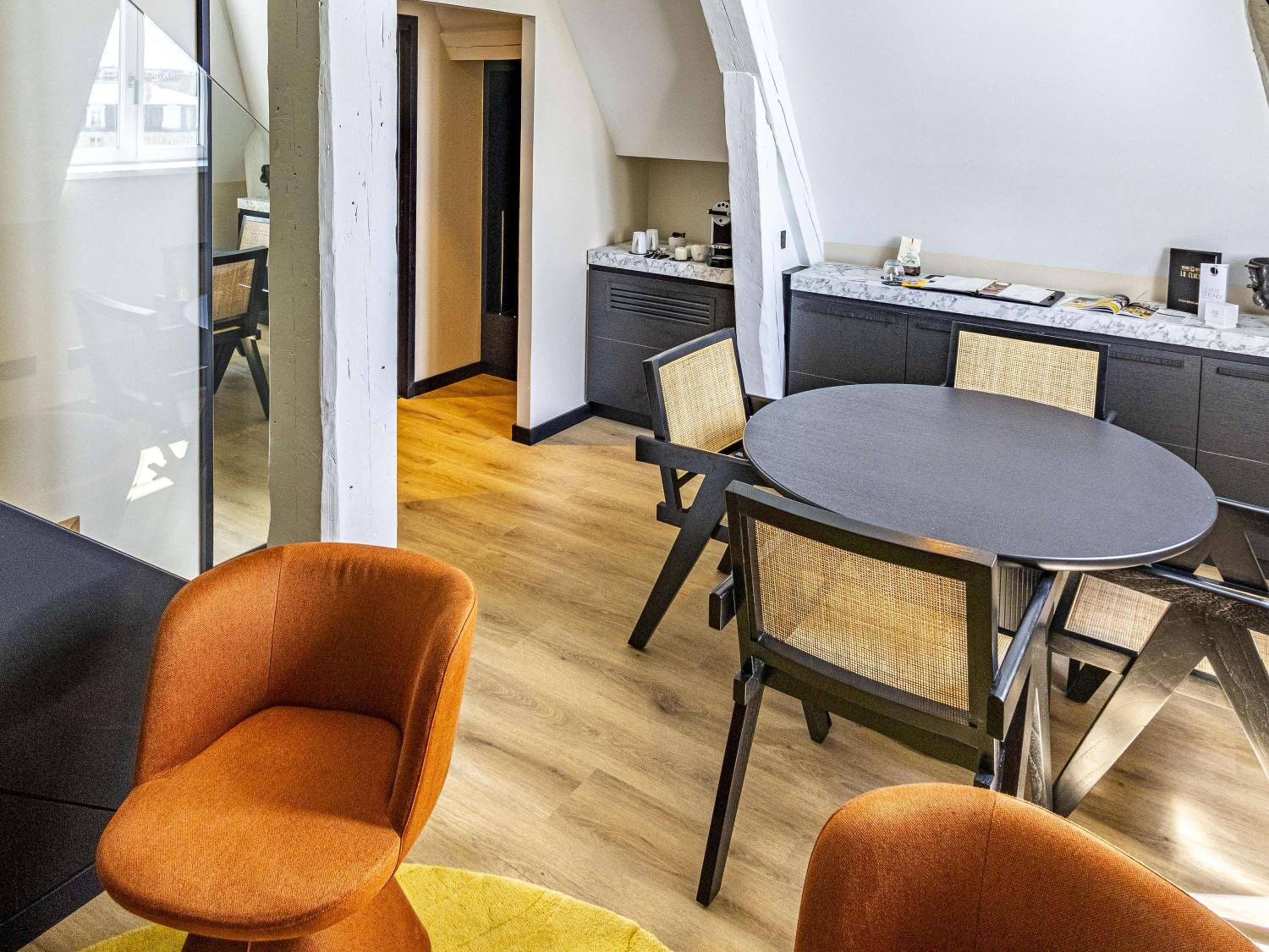 Duplex Apartment Suite - Photo 1