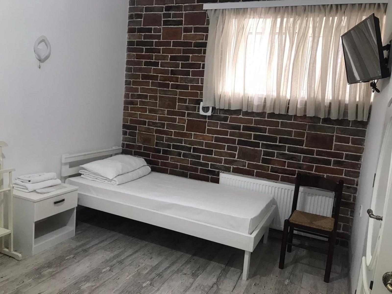 Budget Twin Room photo 1