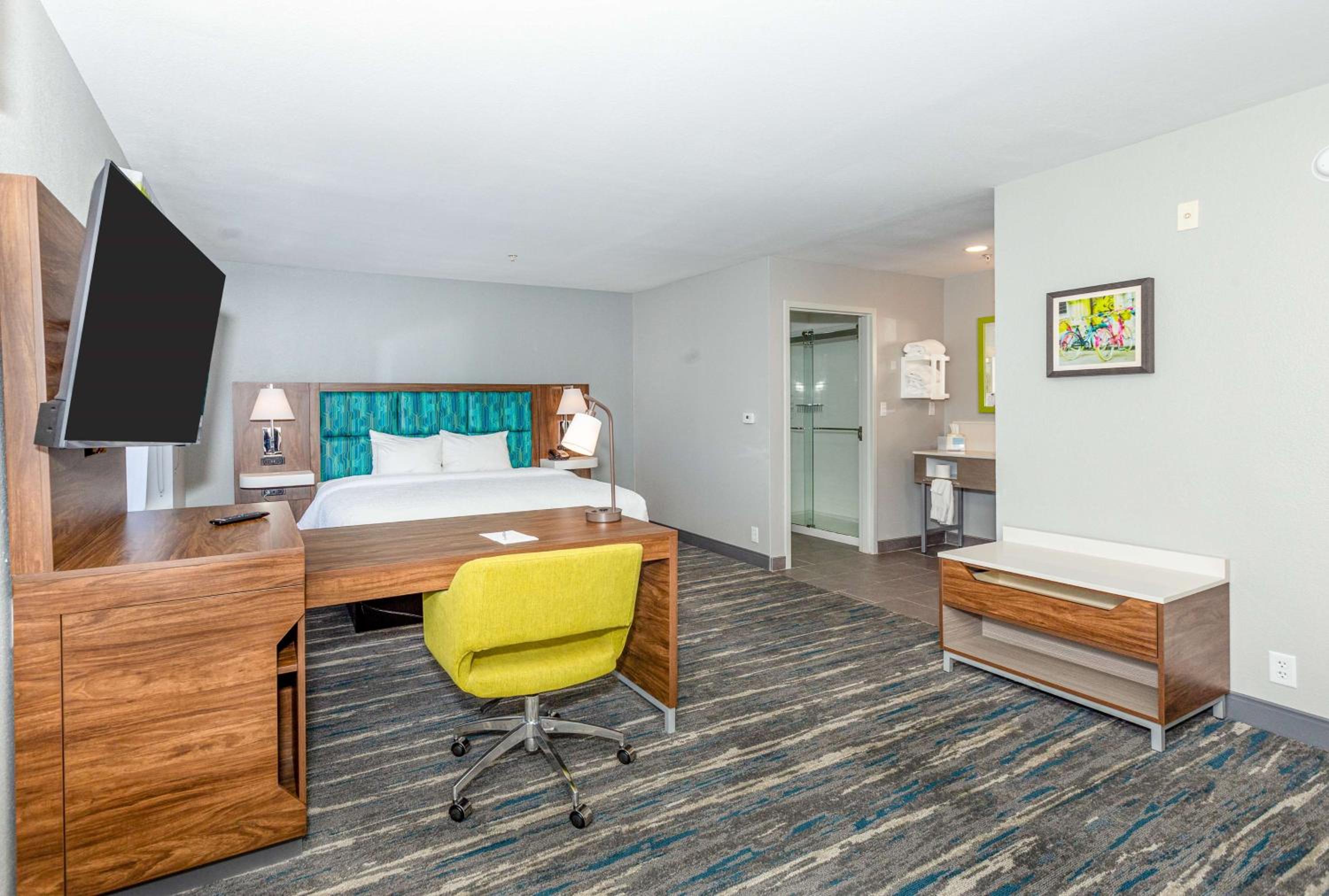 King Studio Suite - Non-Smoking - Photo 3
