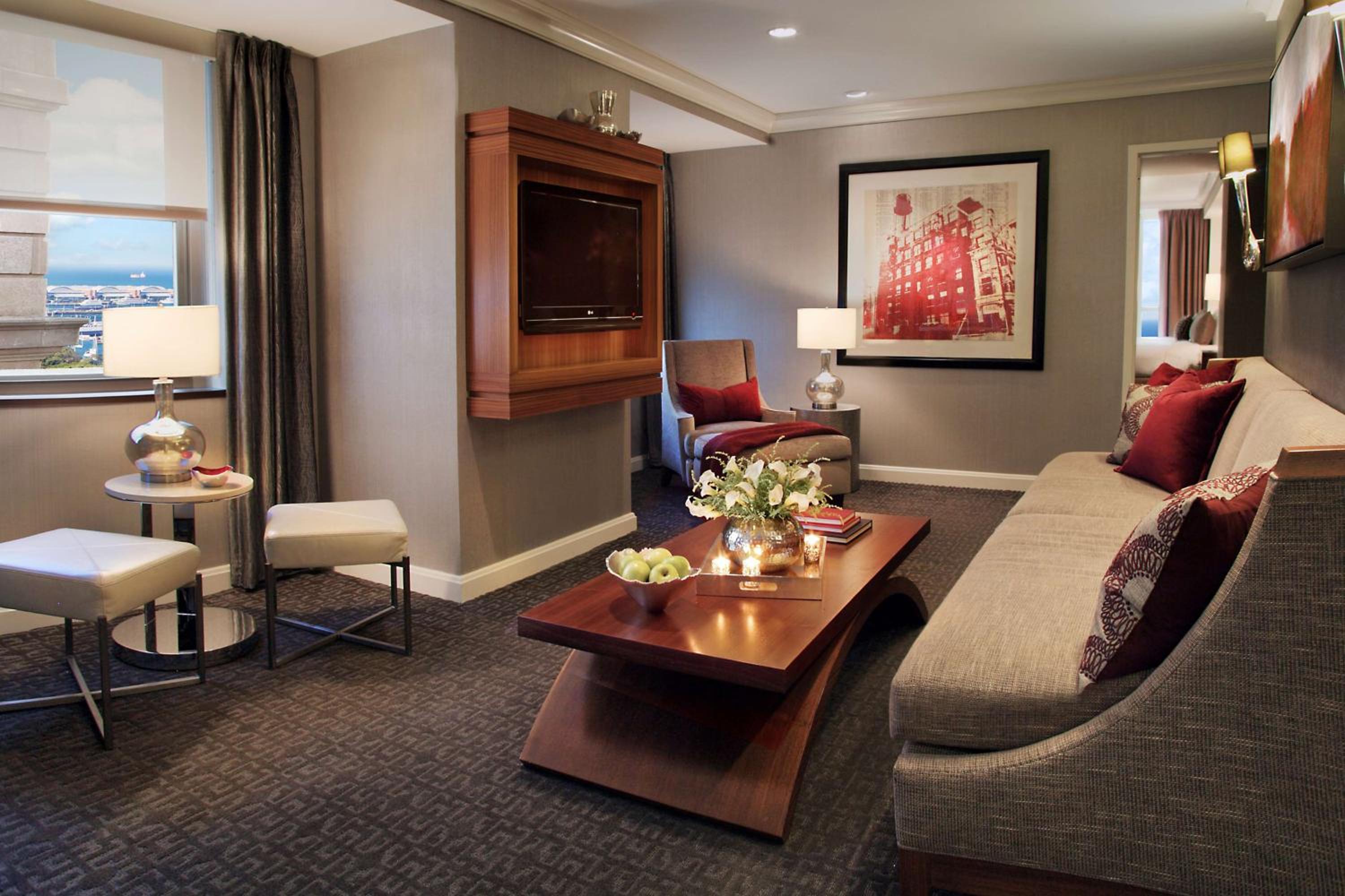 Imperial Suite with King and Double Beds thumbnail 5