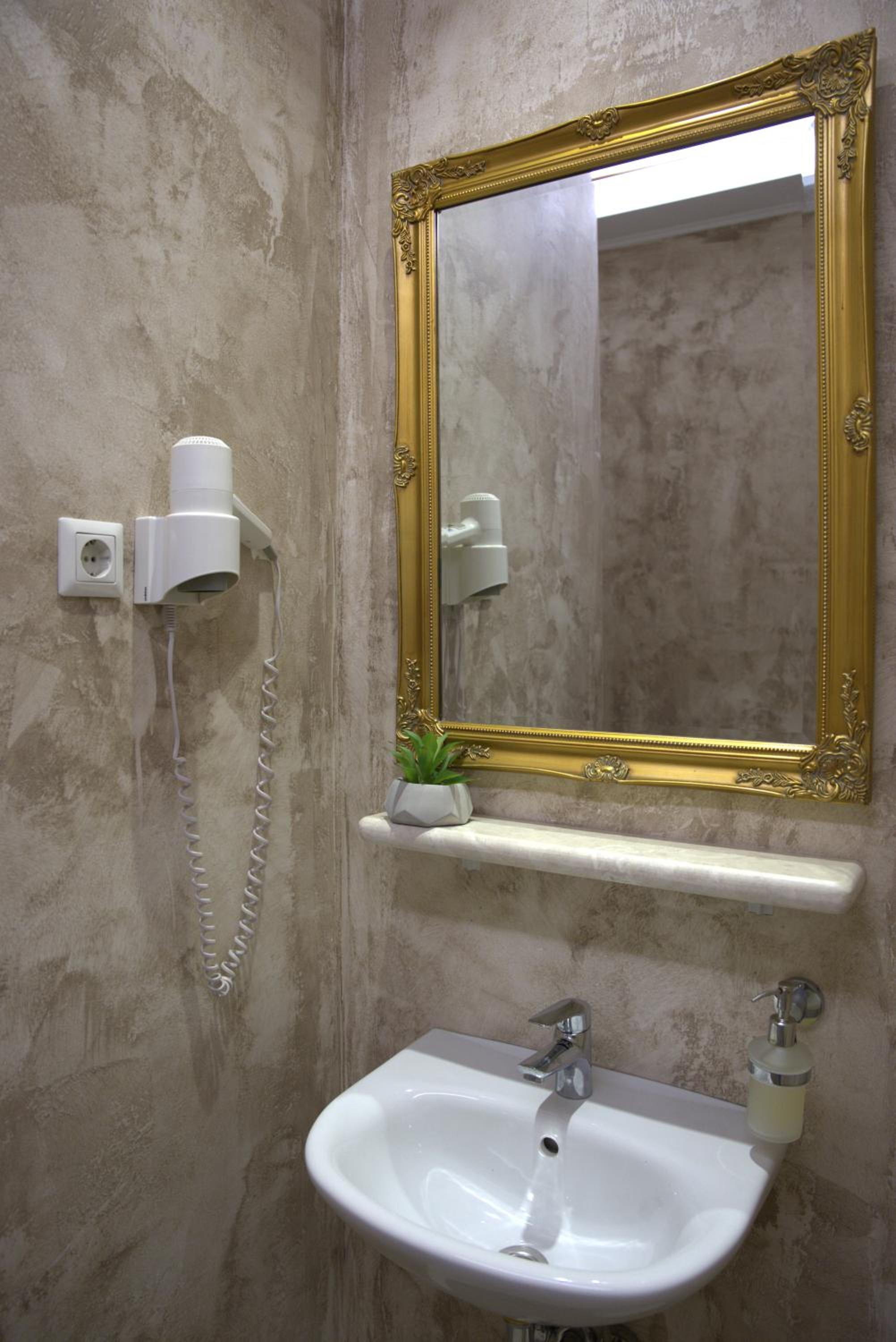 Deluxe Quadruple Room photo 2