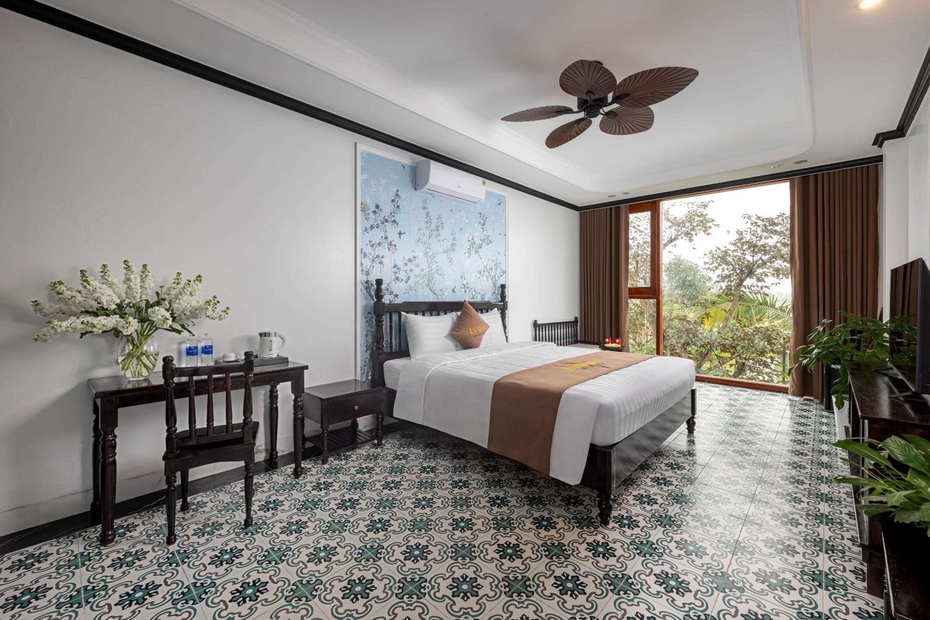 King Room with Pool View photo 3
