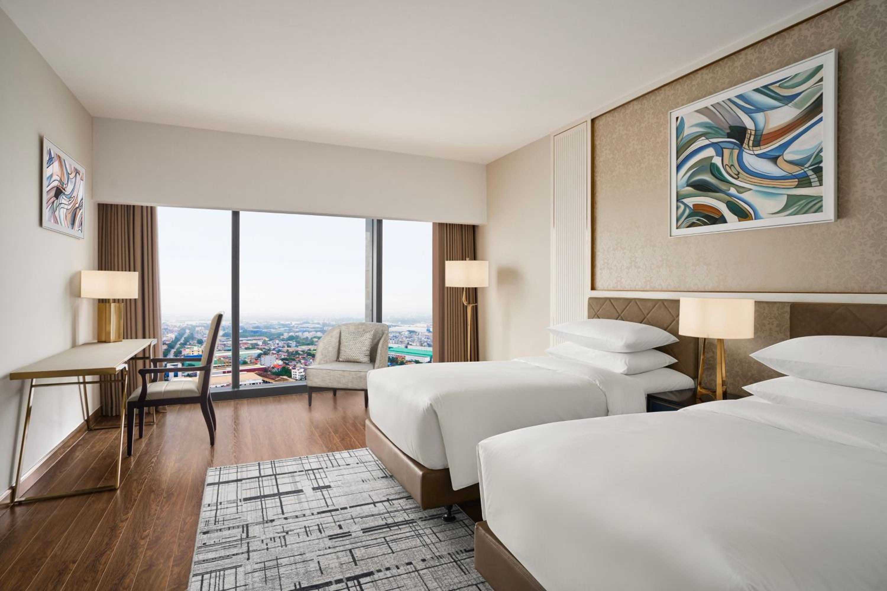 Sheraton Club Twin Skyline View photo 3