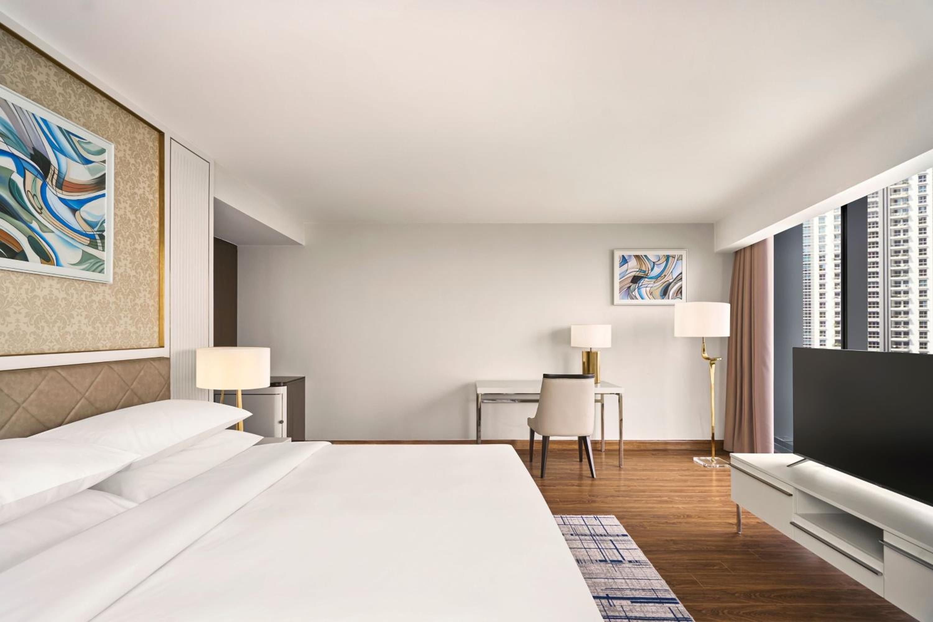 Sheraton Club King Skyline View photo 3