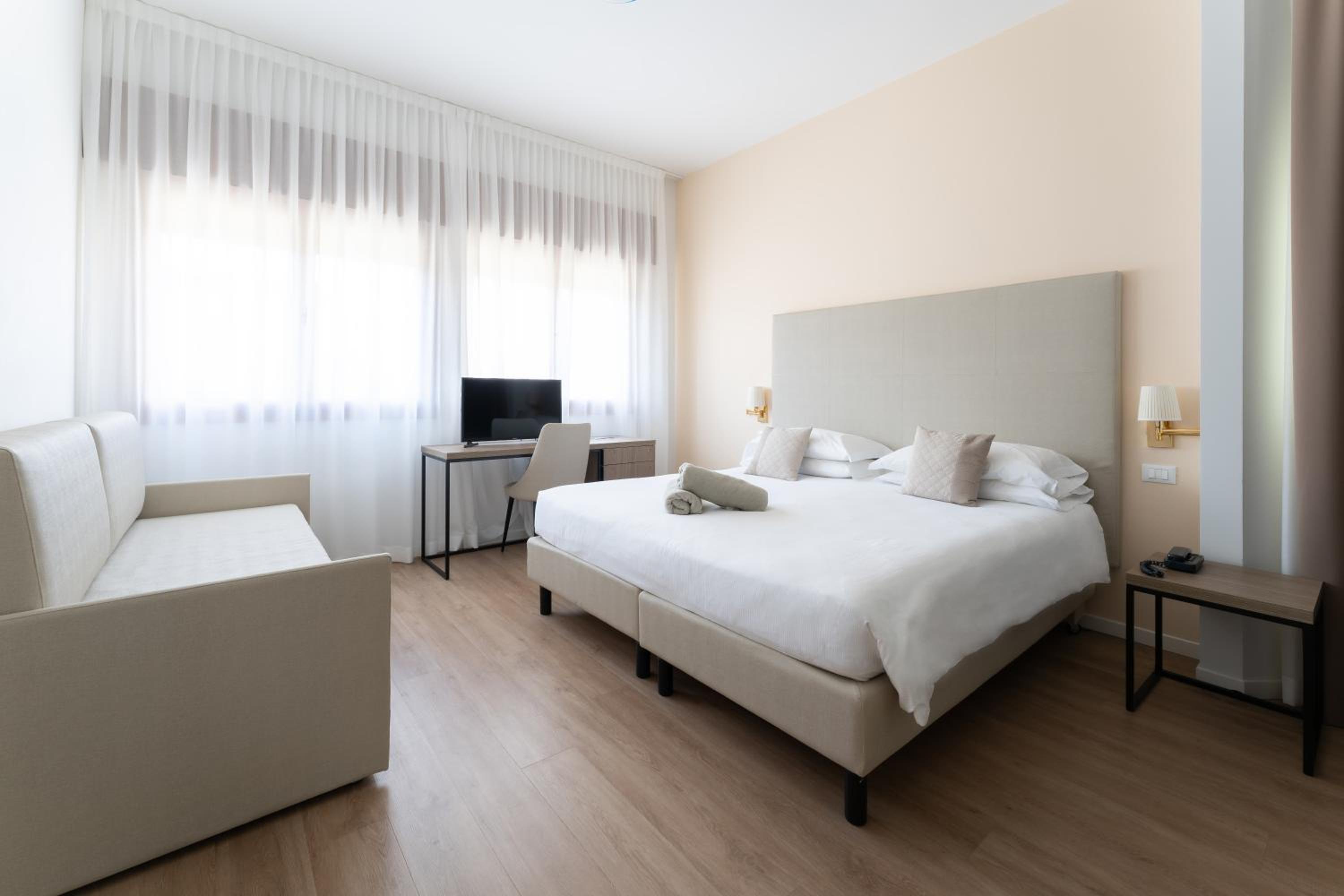 Classic Quadruple Room - Photo 1