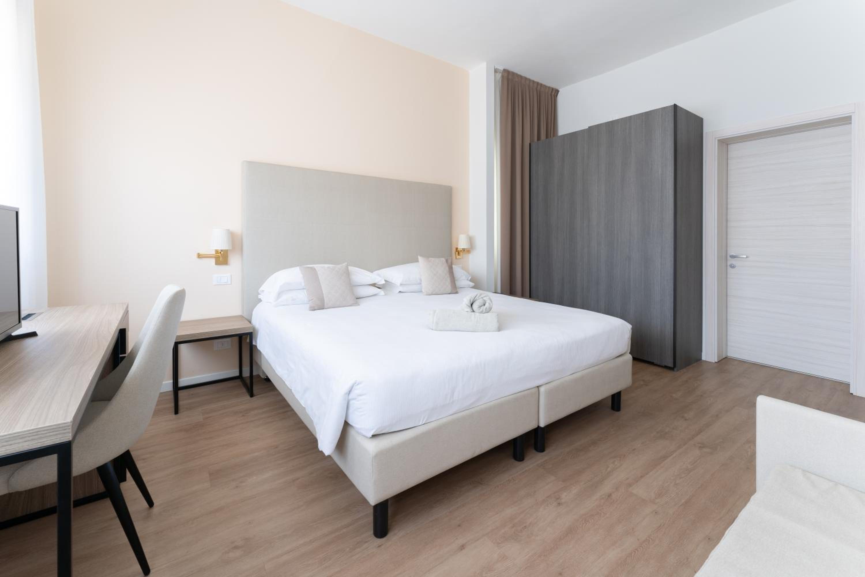 Classic Quadruple Room - Photo 3