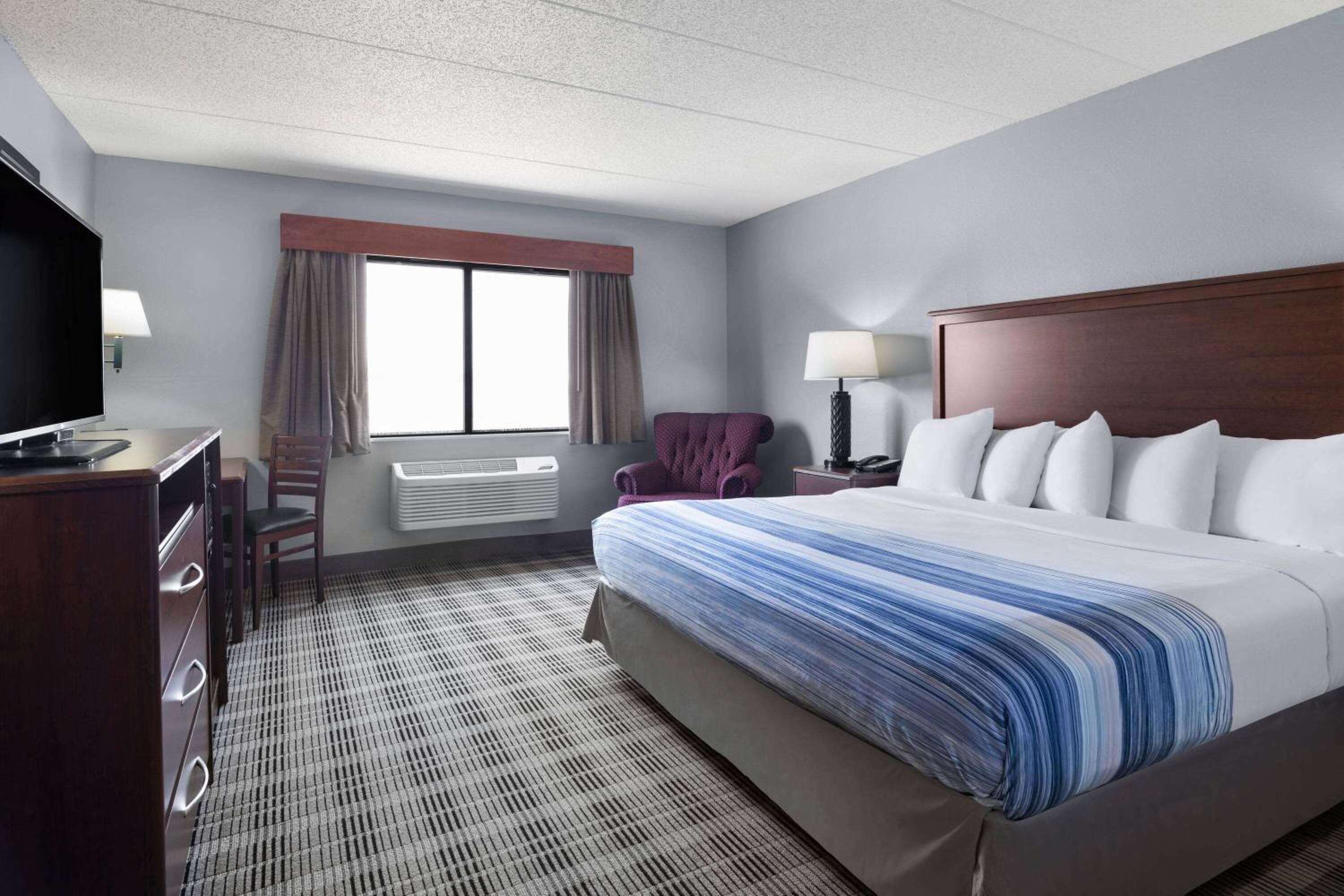 King Room - Non-Smoking photo 1