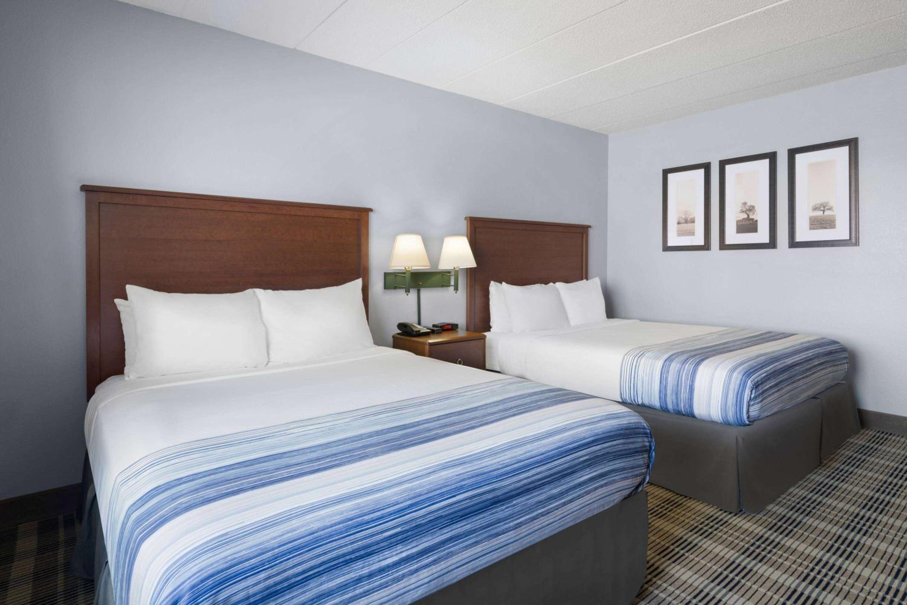 Deluxe Queen Room - Mobility Access/Non-Smoking photo 1