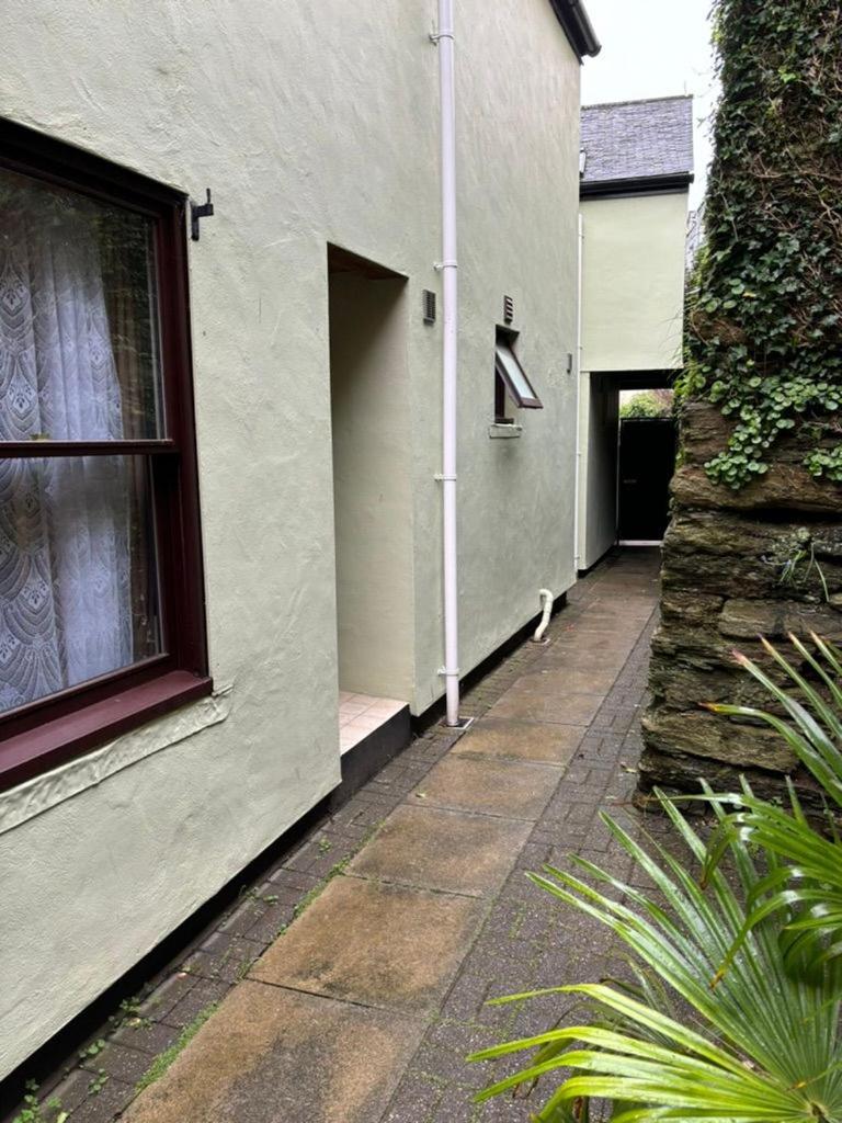 Four-Bedroom House photo 2
