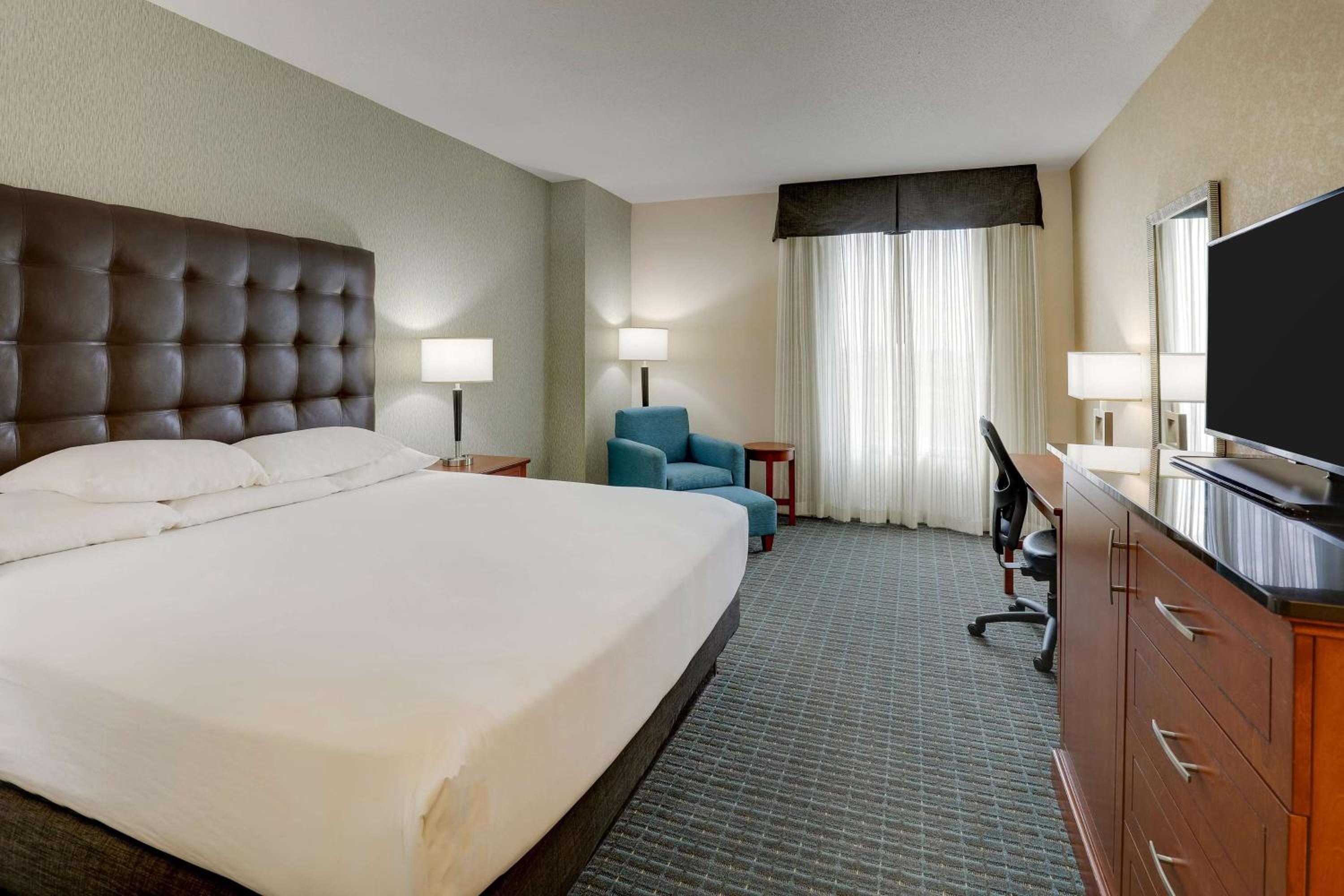 Deluxe King Room photo 1