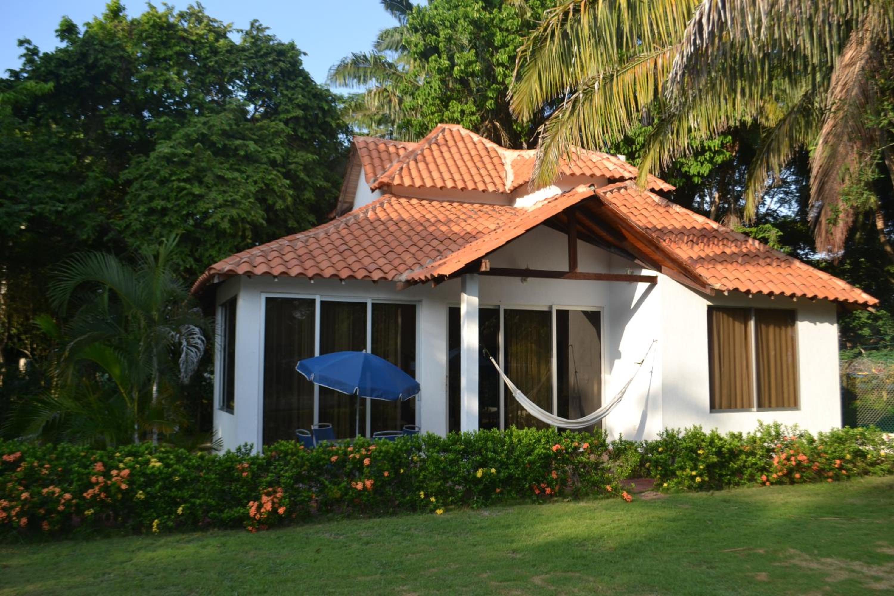 Three-Bedroom House photo 2