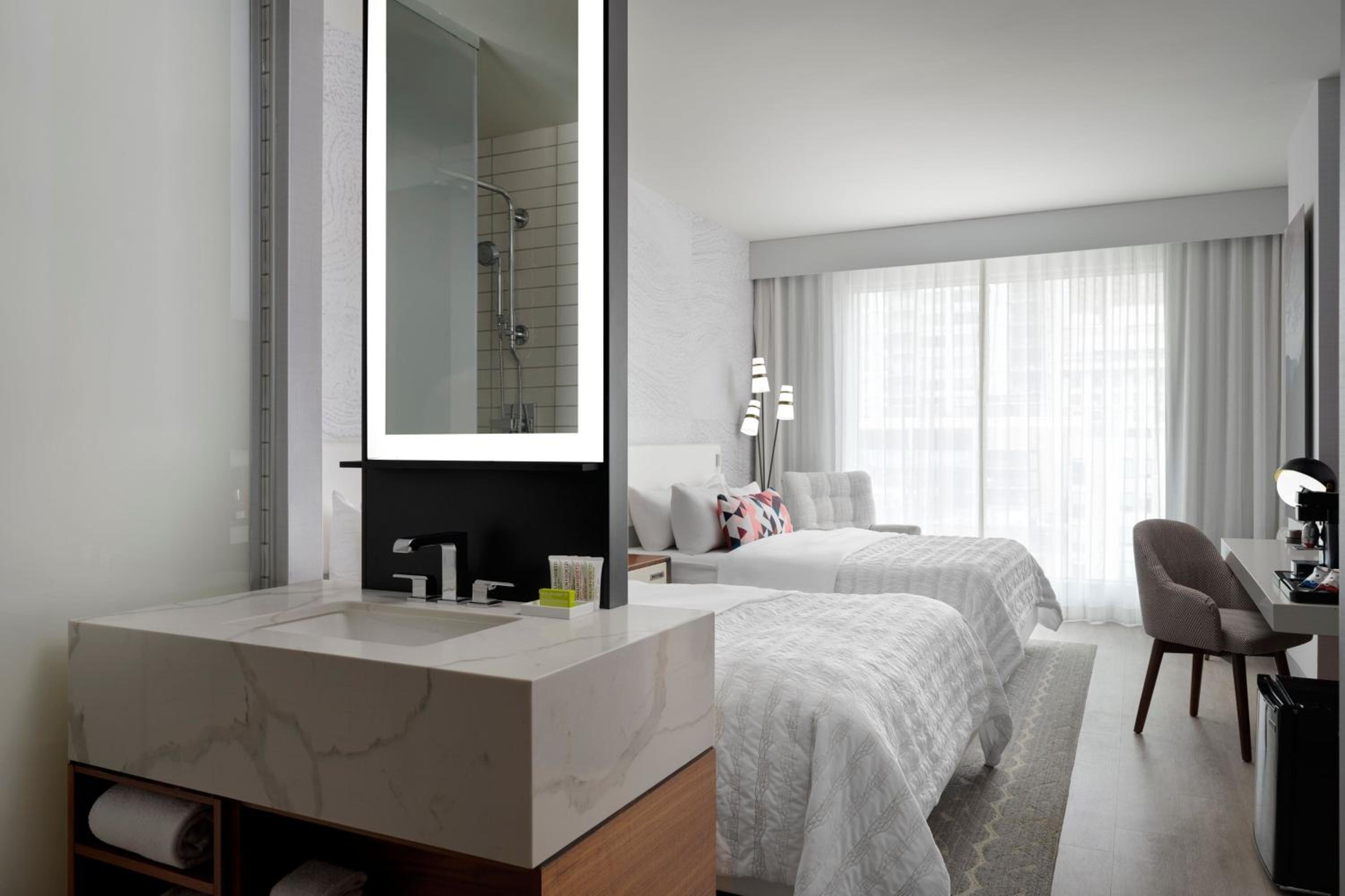 Deluxe Queen Room with Two Queen Beds