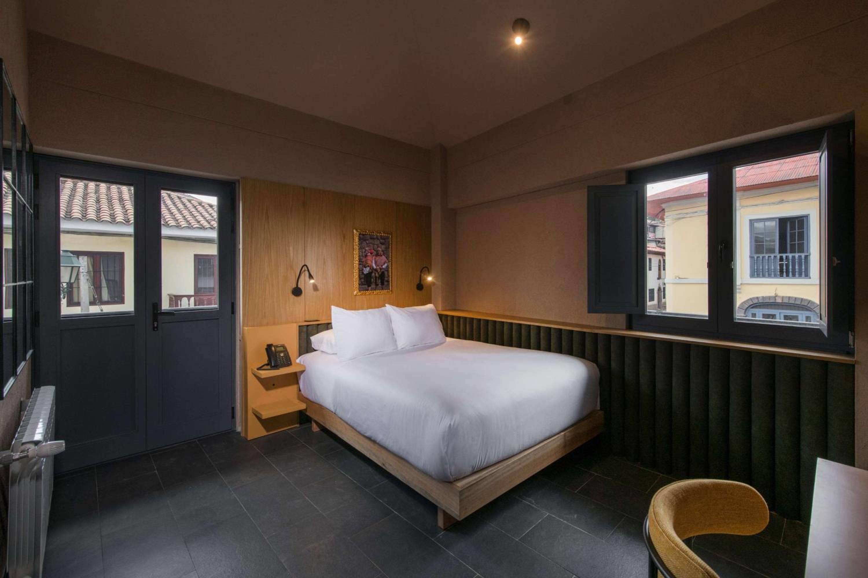 Queen Room - Photo 10