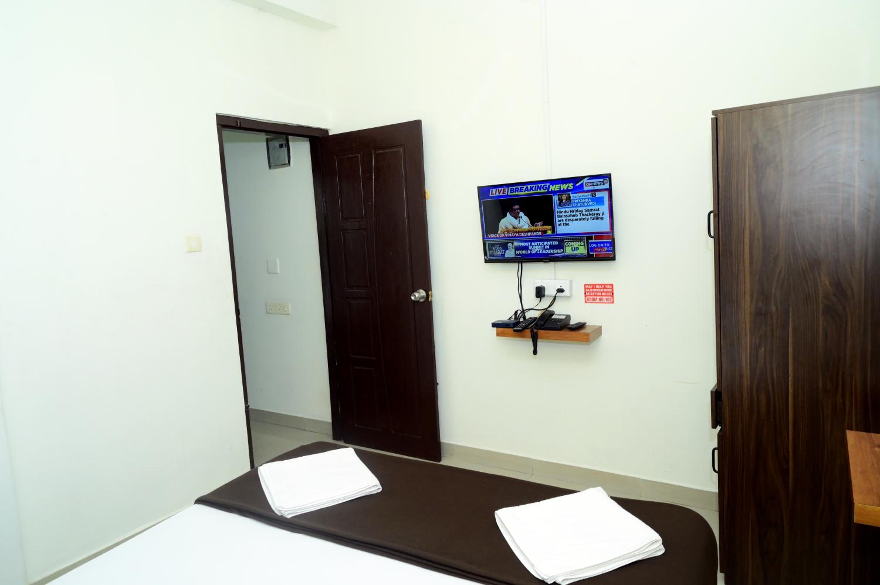Standard Double Room with Fan photo 1