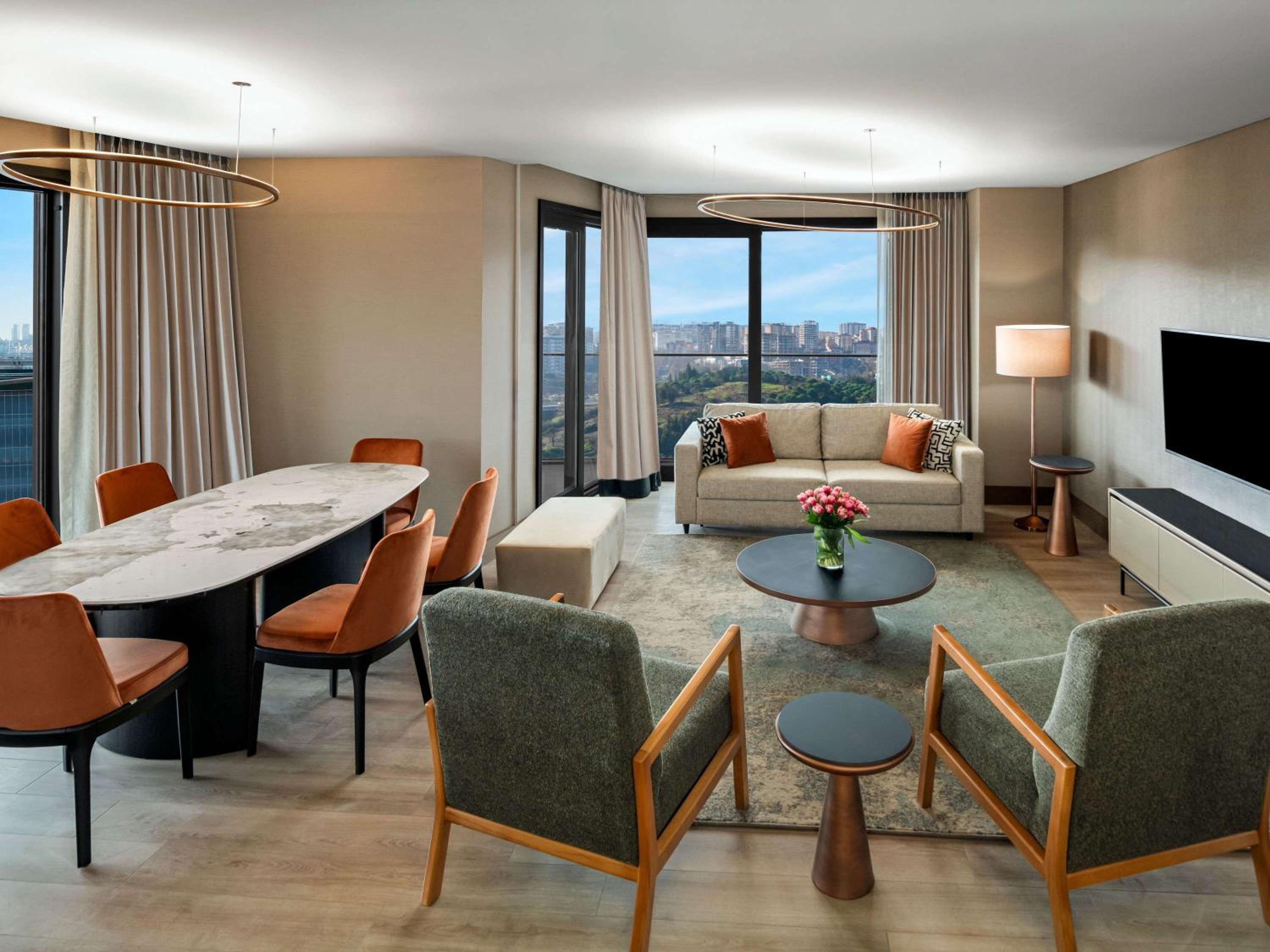 Three-Bedroom Suite thumbnail 5