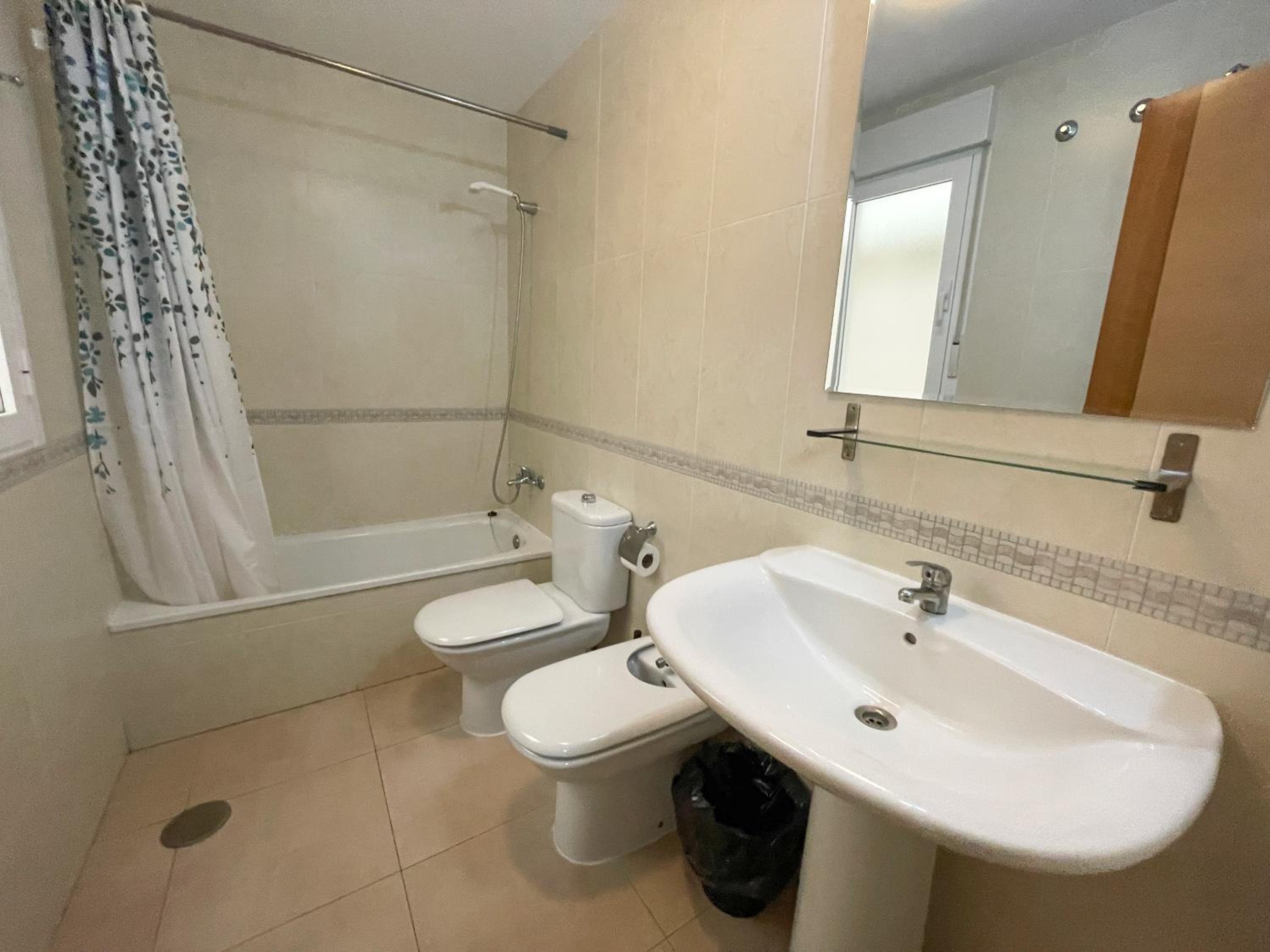 Two-Bedroom Apartment - Photo 21
