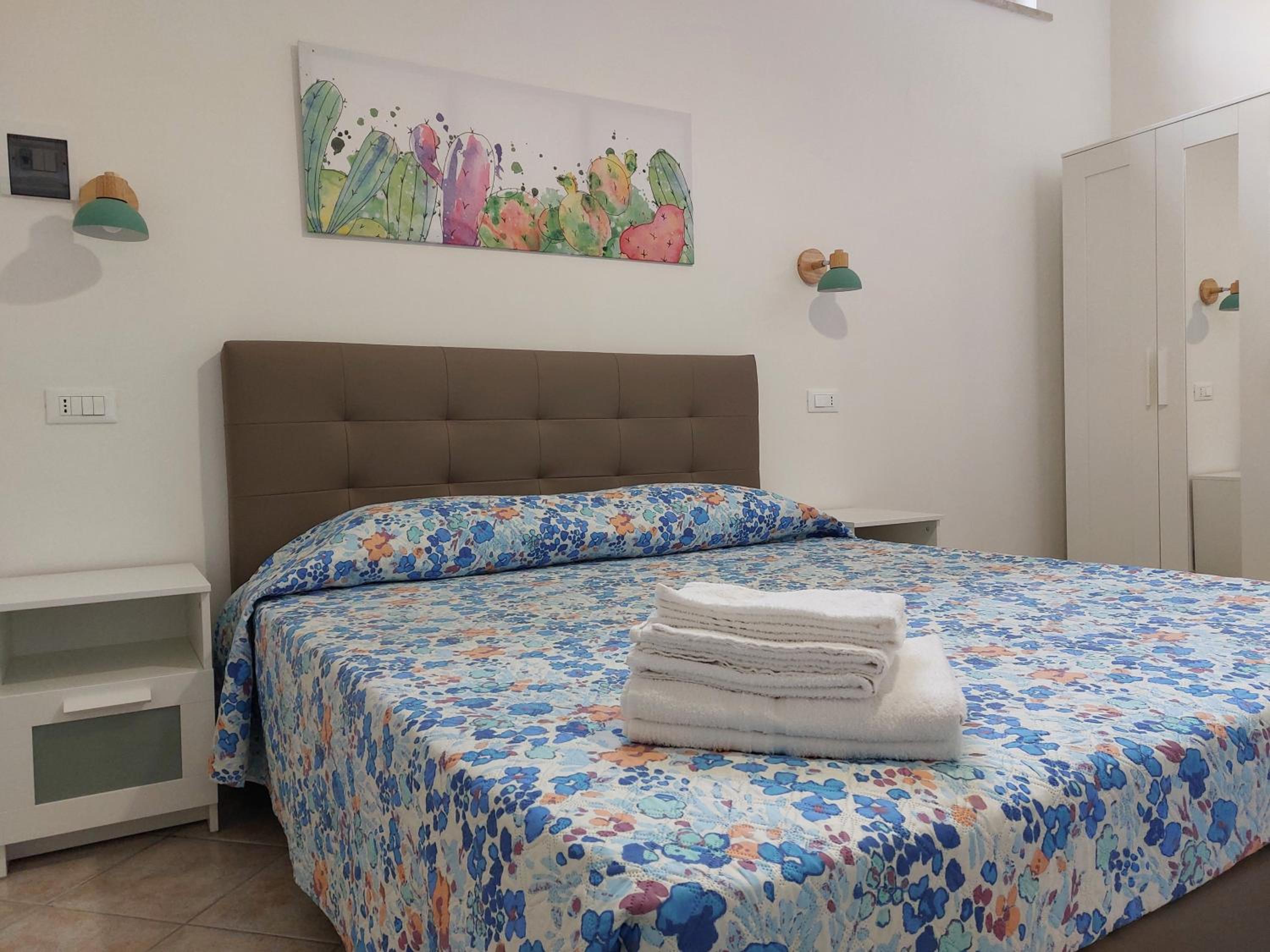 Economy Double Room - Photo 6