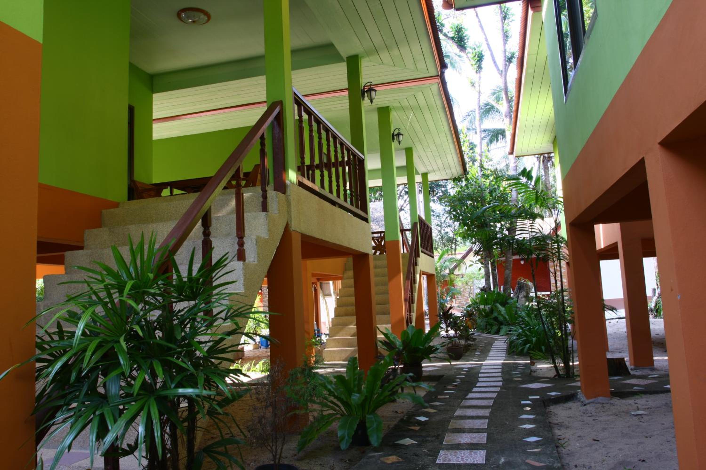 Family Bungalow - Photo 2