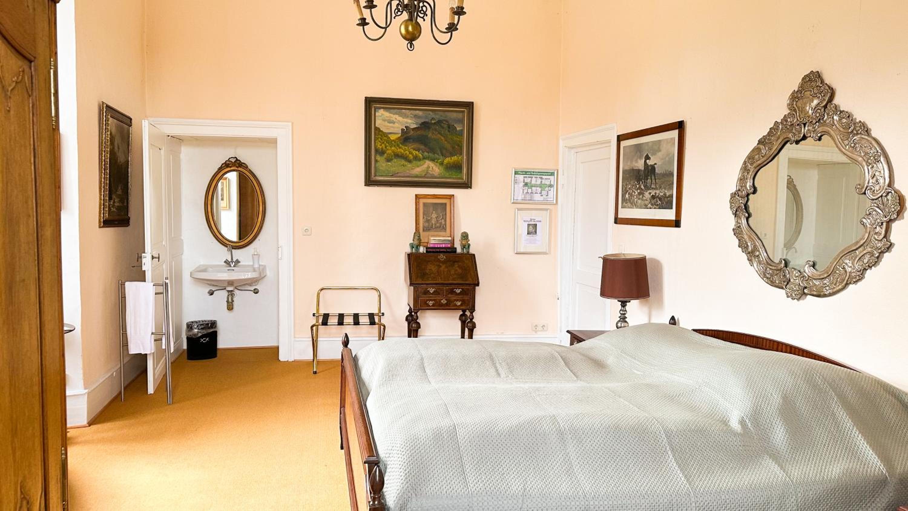 Standard Double Room photo 2