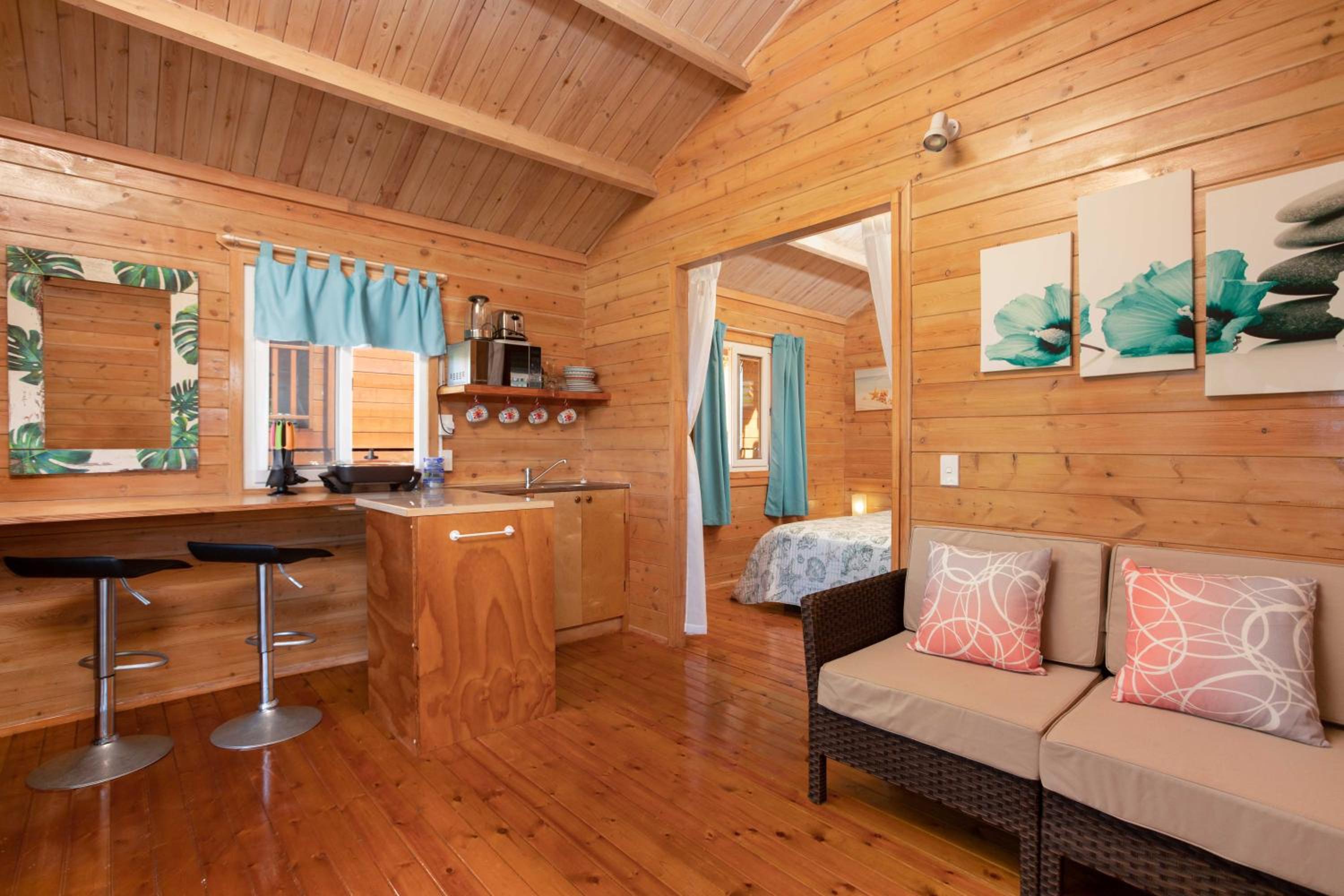 One-Bedroom House photo 1
