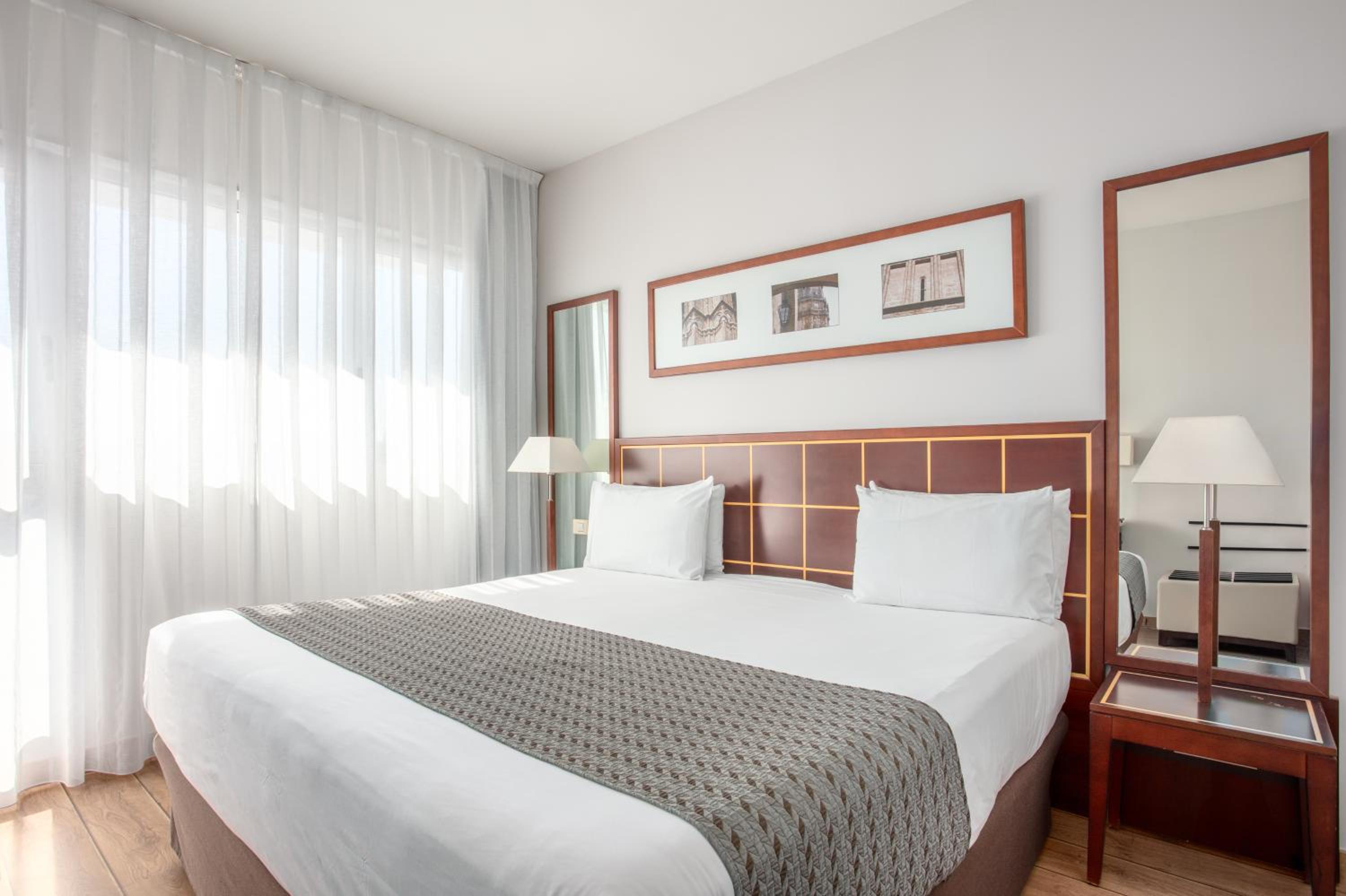 Double or Twin Room - Photo 2
