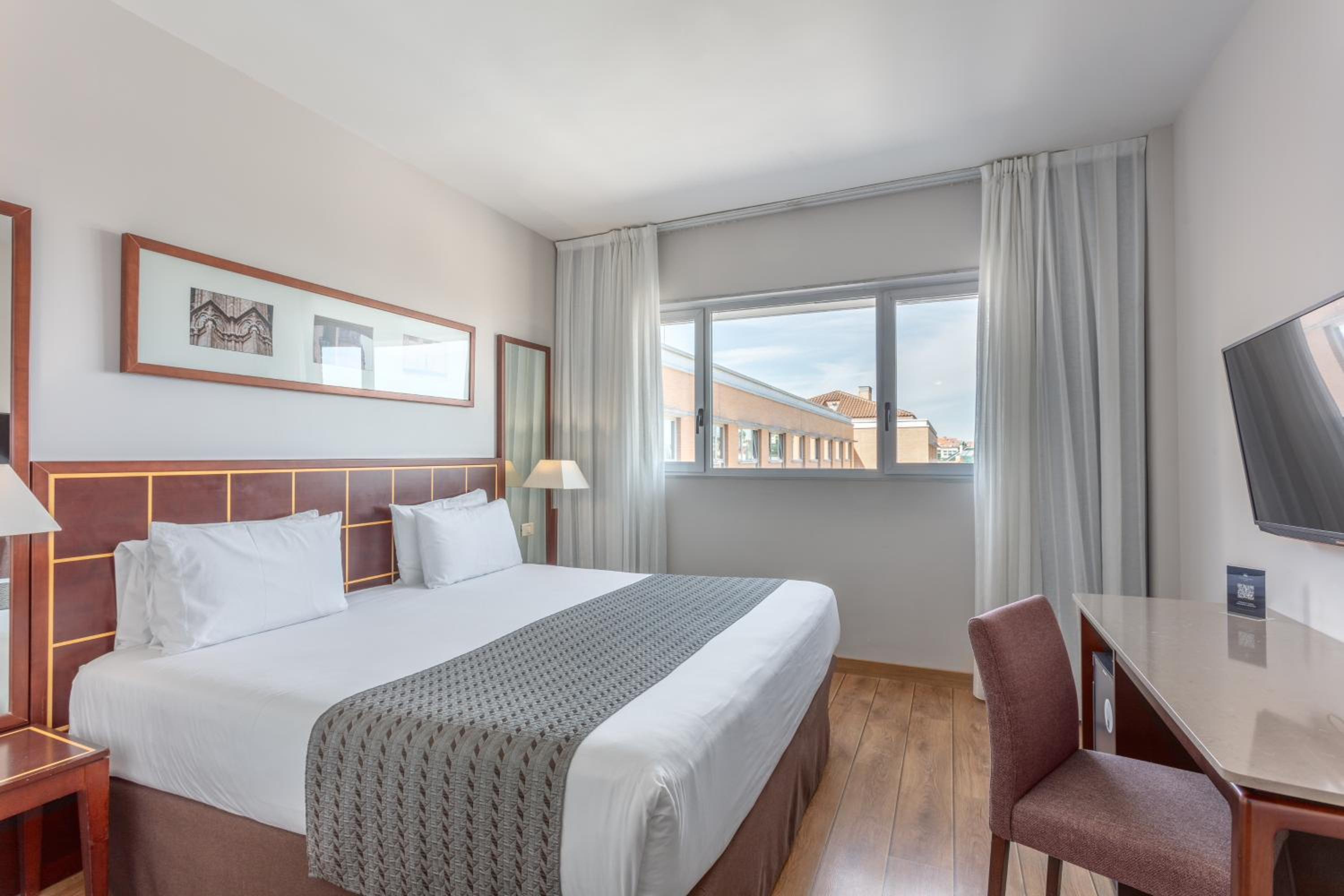 Romantic Double or Twin Room - Photo 1