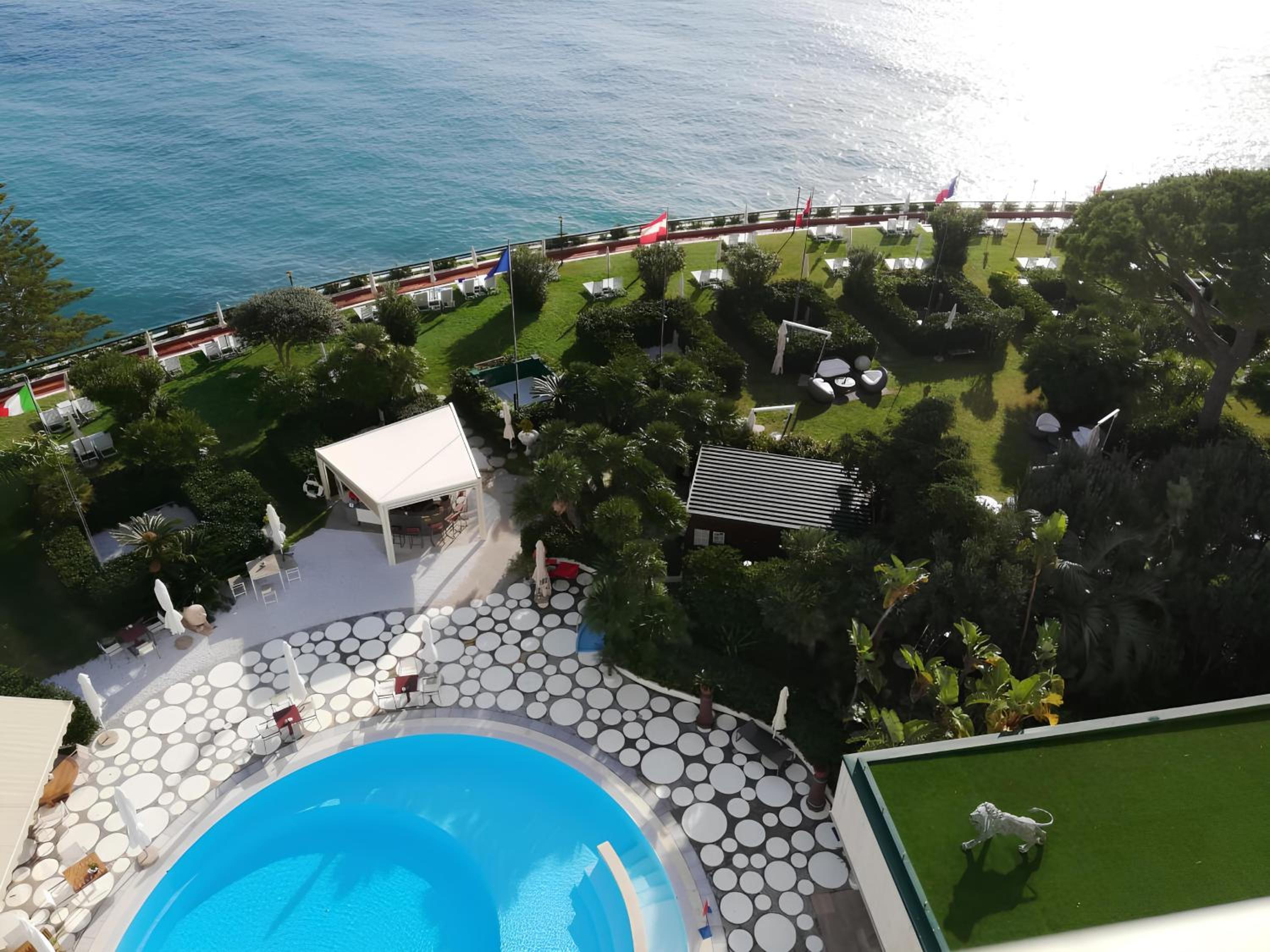 Premium Deluxe Double Room with Balcony and Sea View - Photo 3
