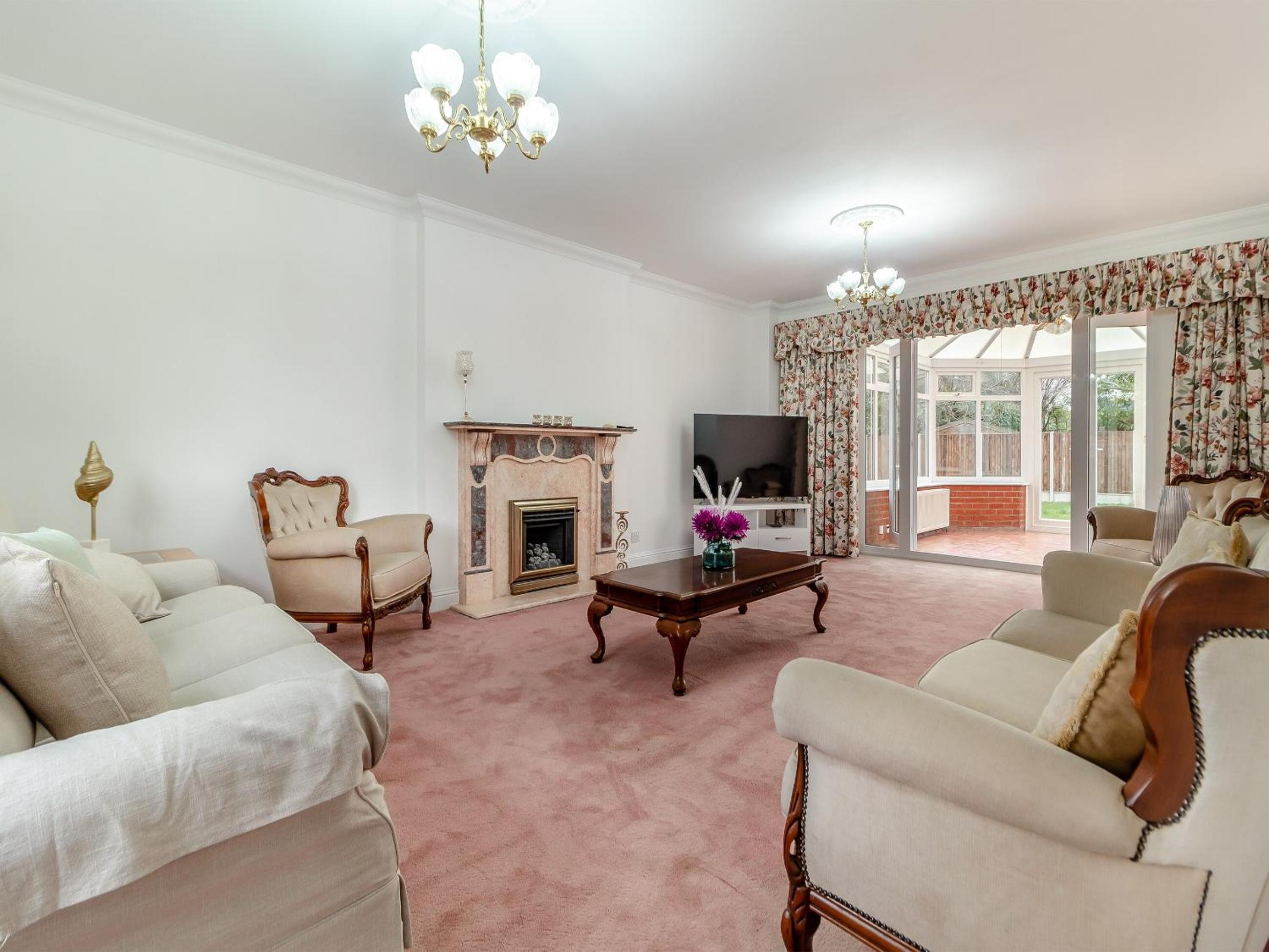 Five-Bedroom Holiday Home photo 1