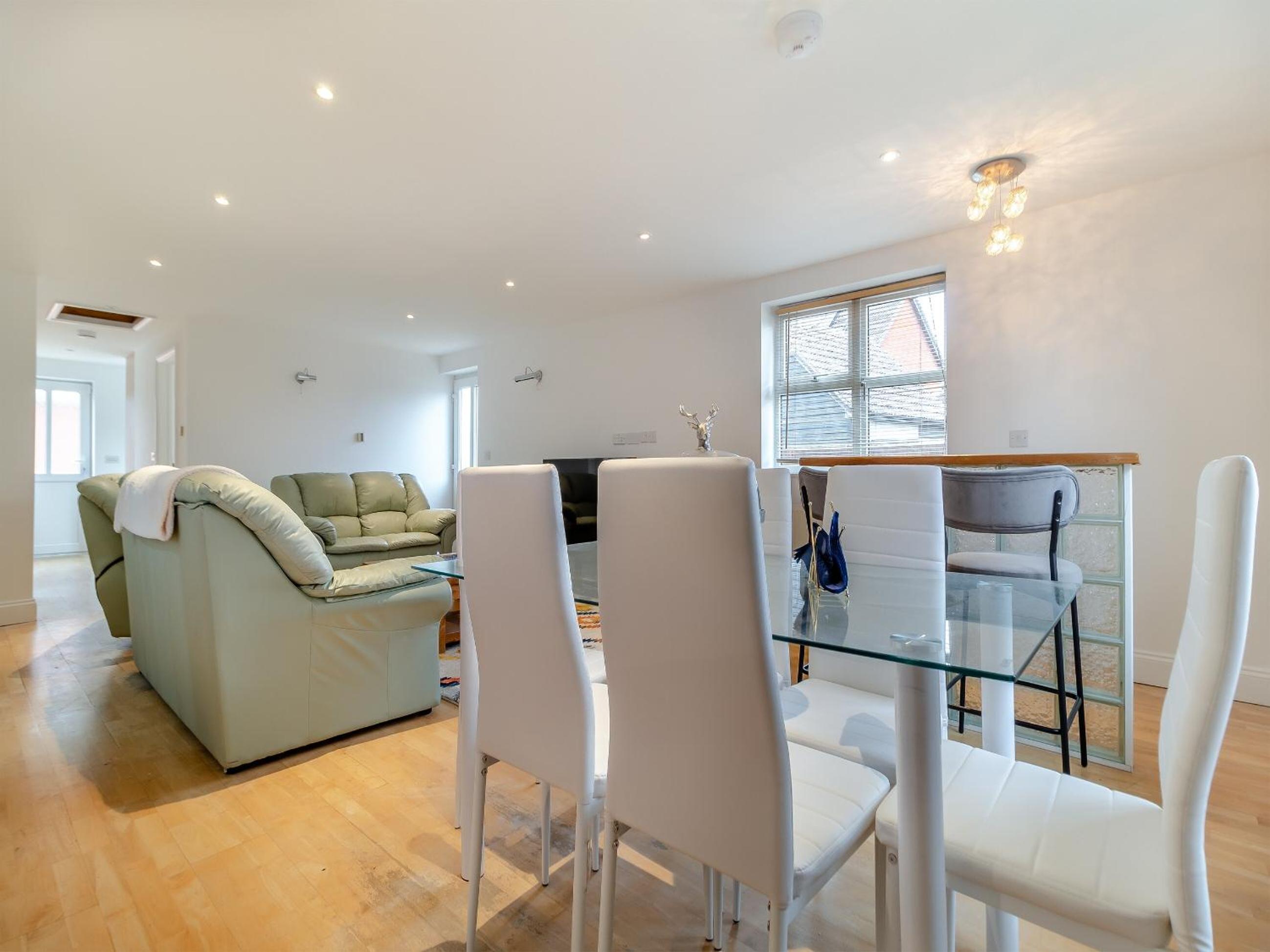 Five-Bedroom Holiday Home photo 3