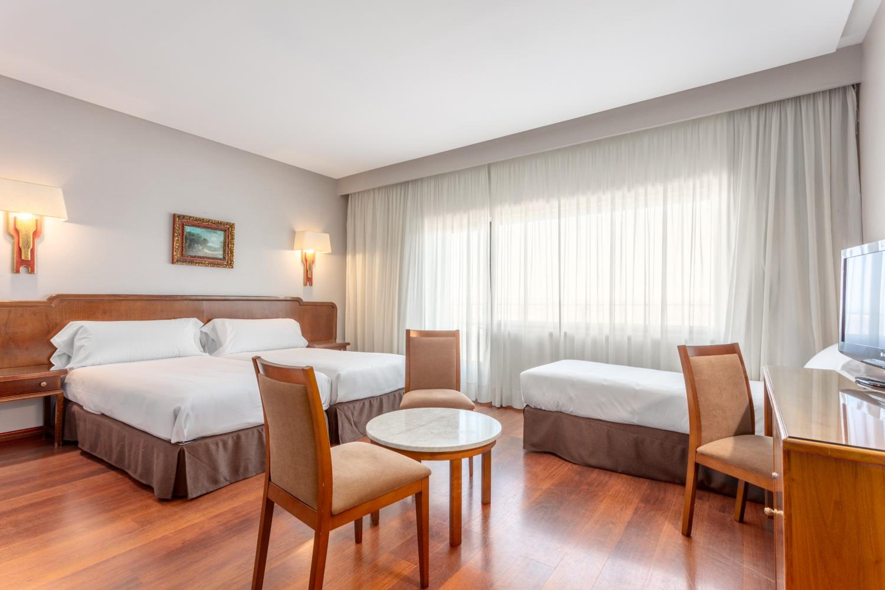 Habitación Doble o con Dos Camas con Cama Adicional