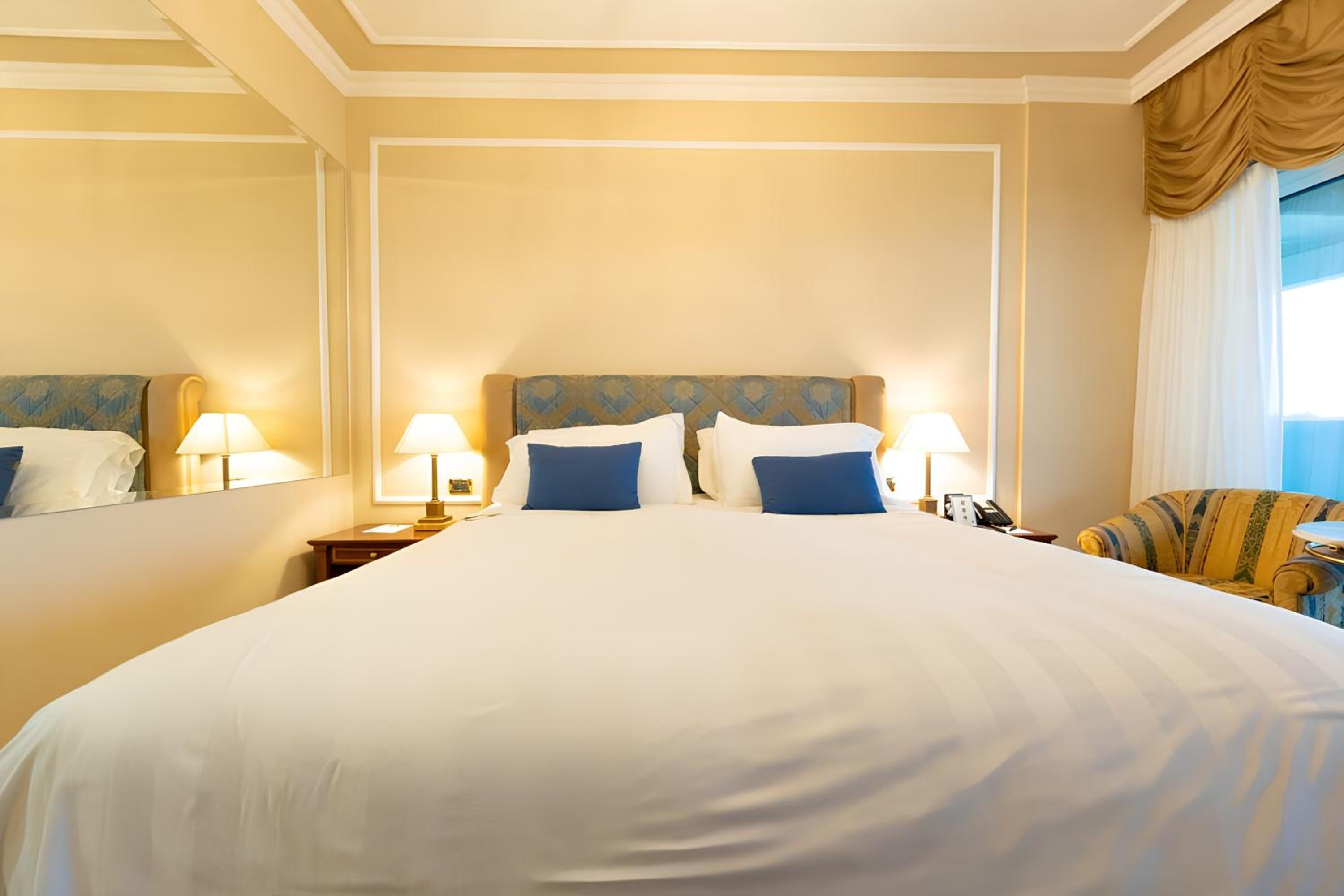Premium Deluxe Double Room with Balcony and Sea View - Photo 2