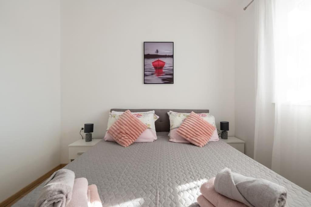 Two-Bedroom House photo 3