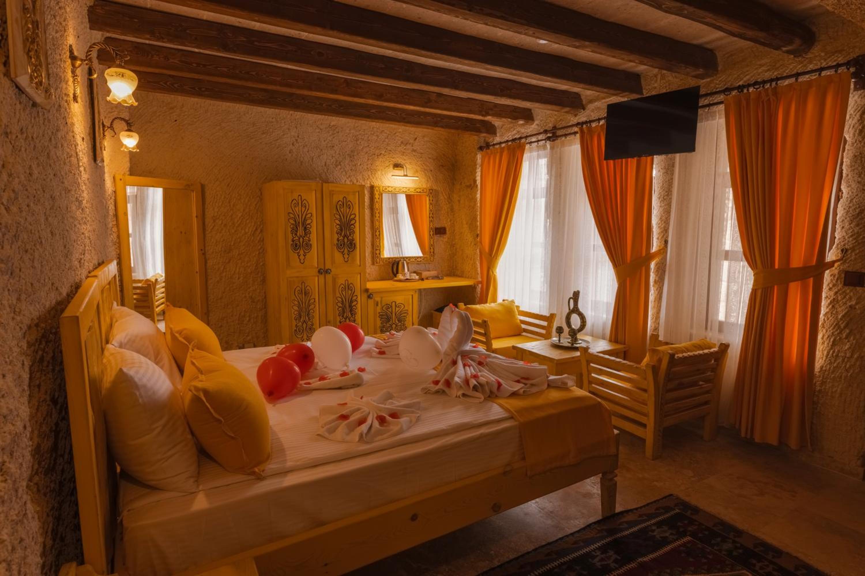 Suite - Photo 10