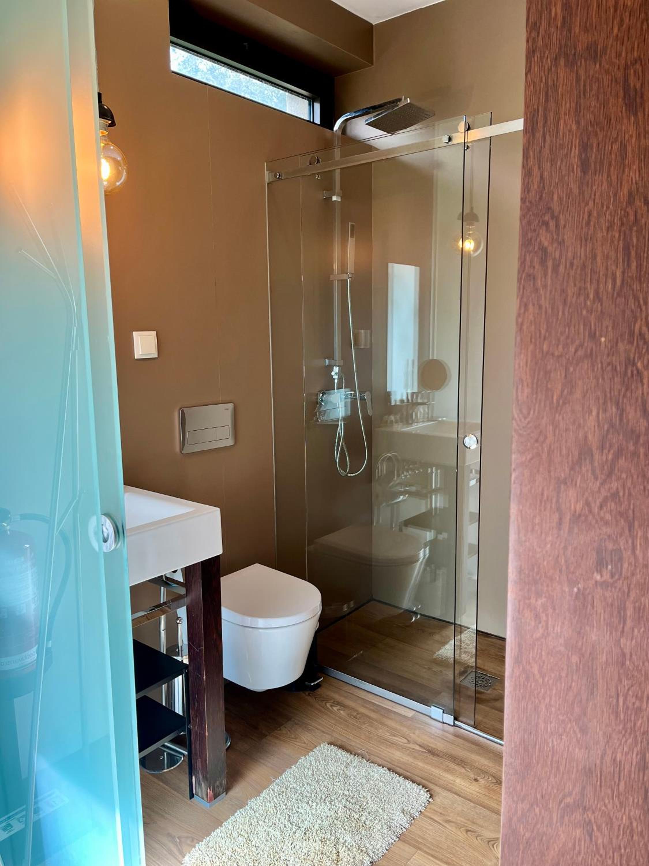 Standard Twin Room with Mountain View - Photo 15