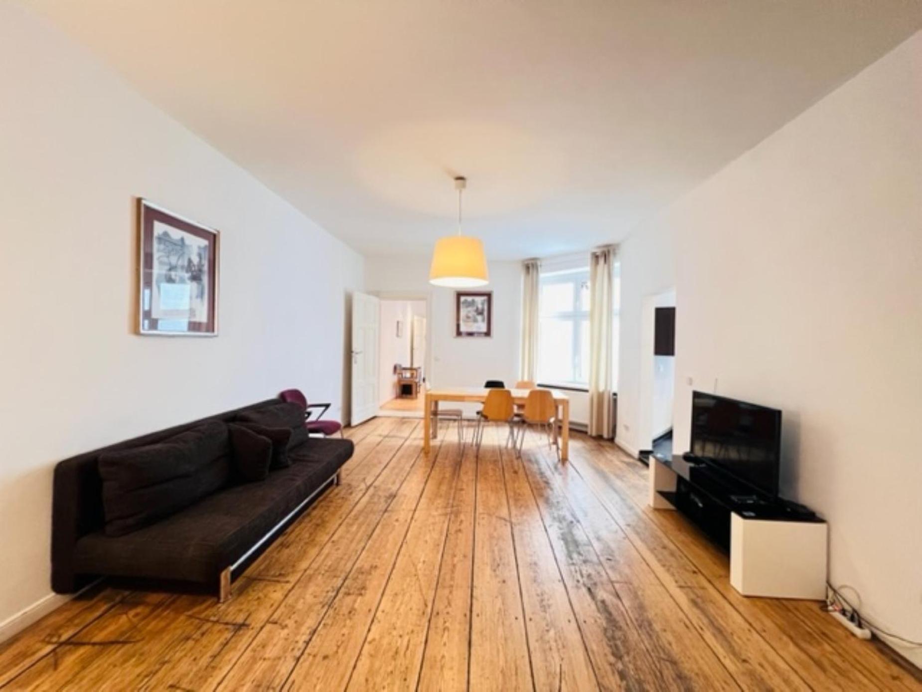 Three-Bedroom Apartment photo 1