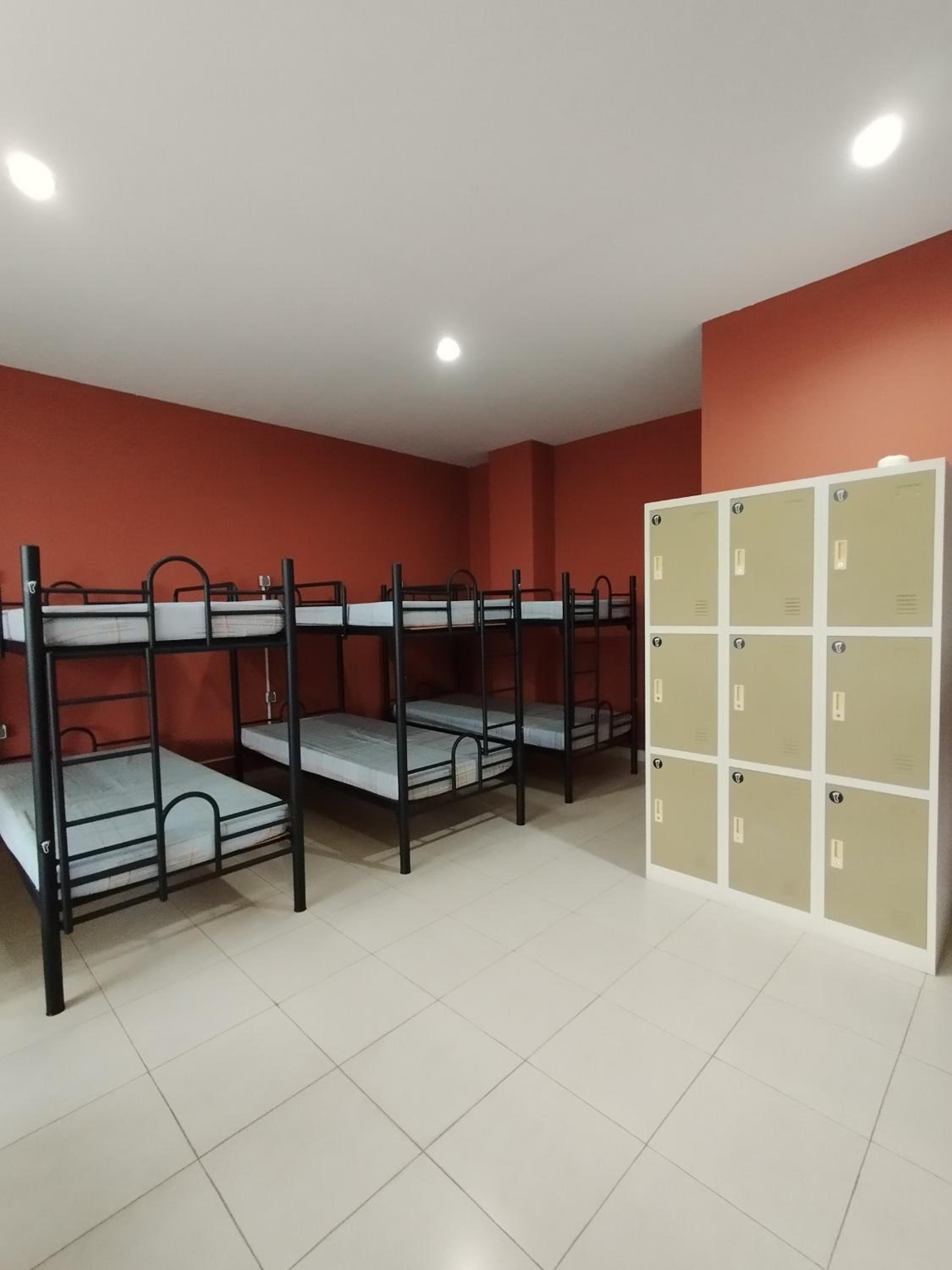 Male Dormitory Room photo 1