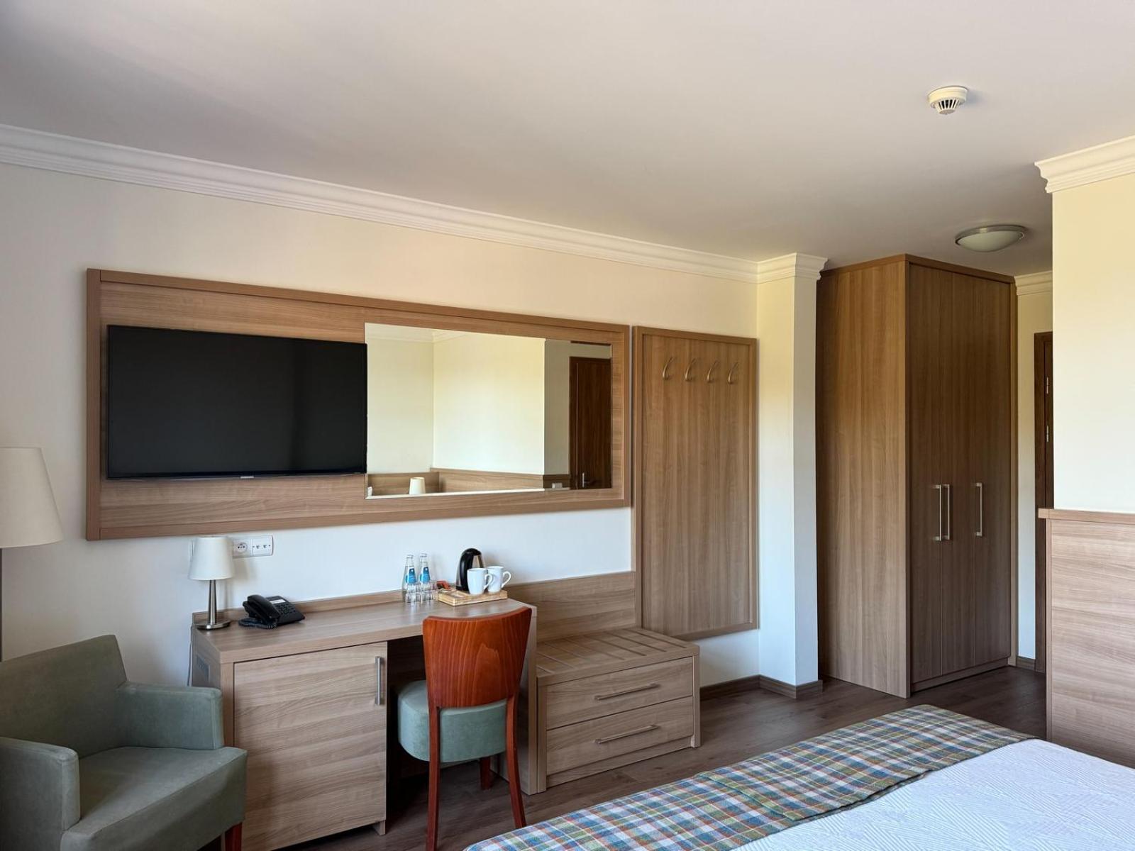 Double or Twin Room - Photo 2