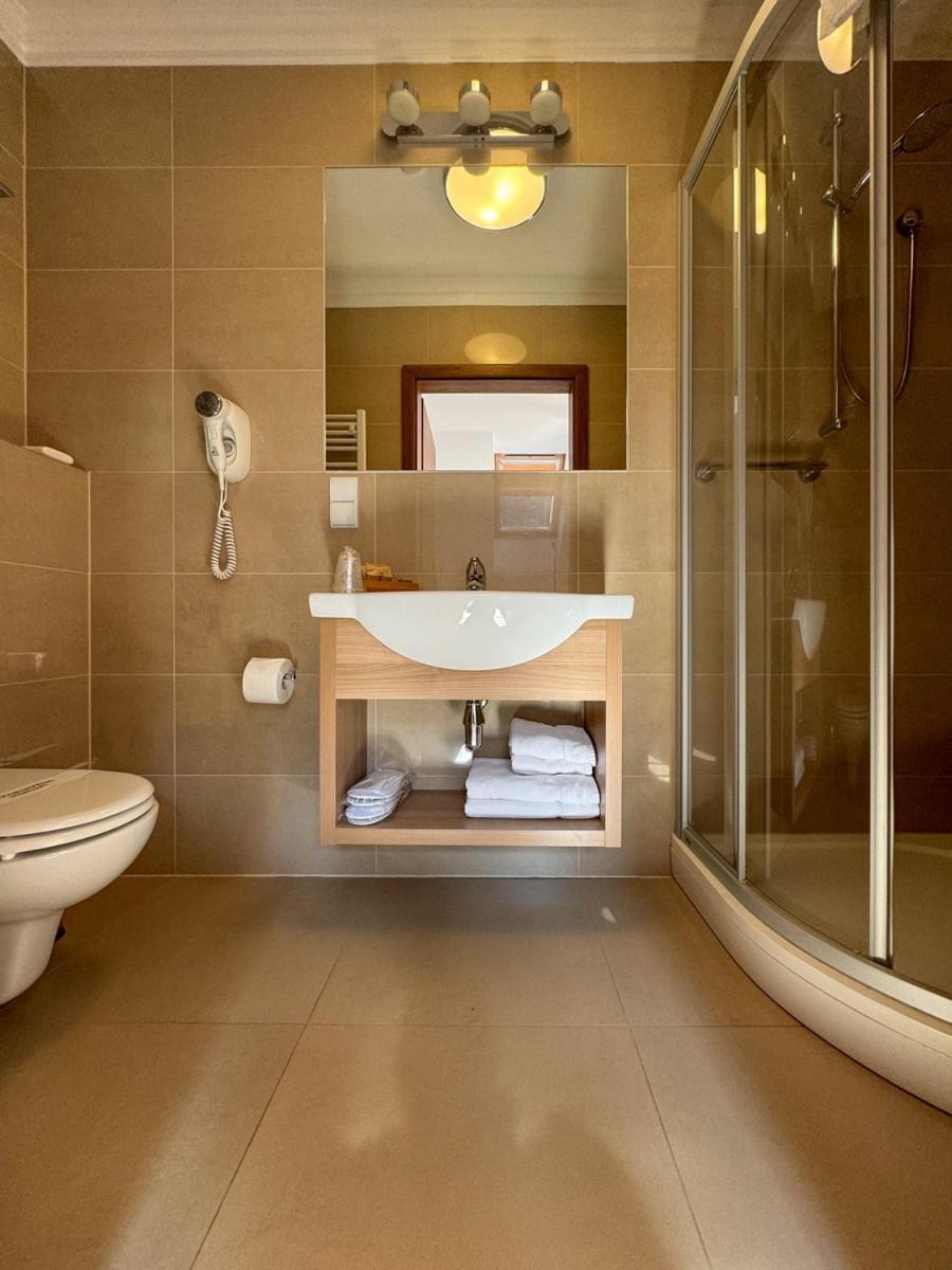 Superior Double Room - Photo 11