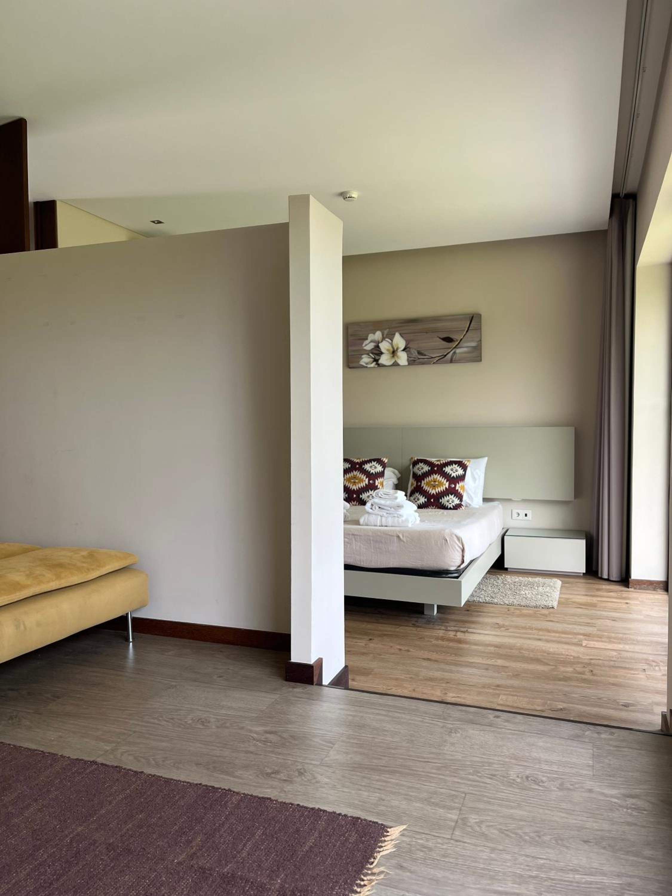 Suite with Hot Tub - Photo 21
