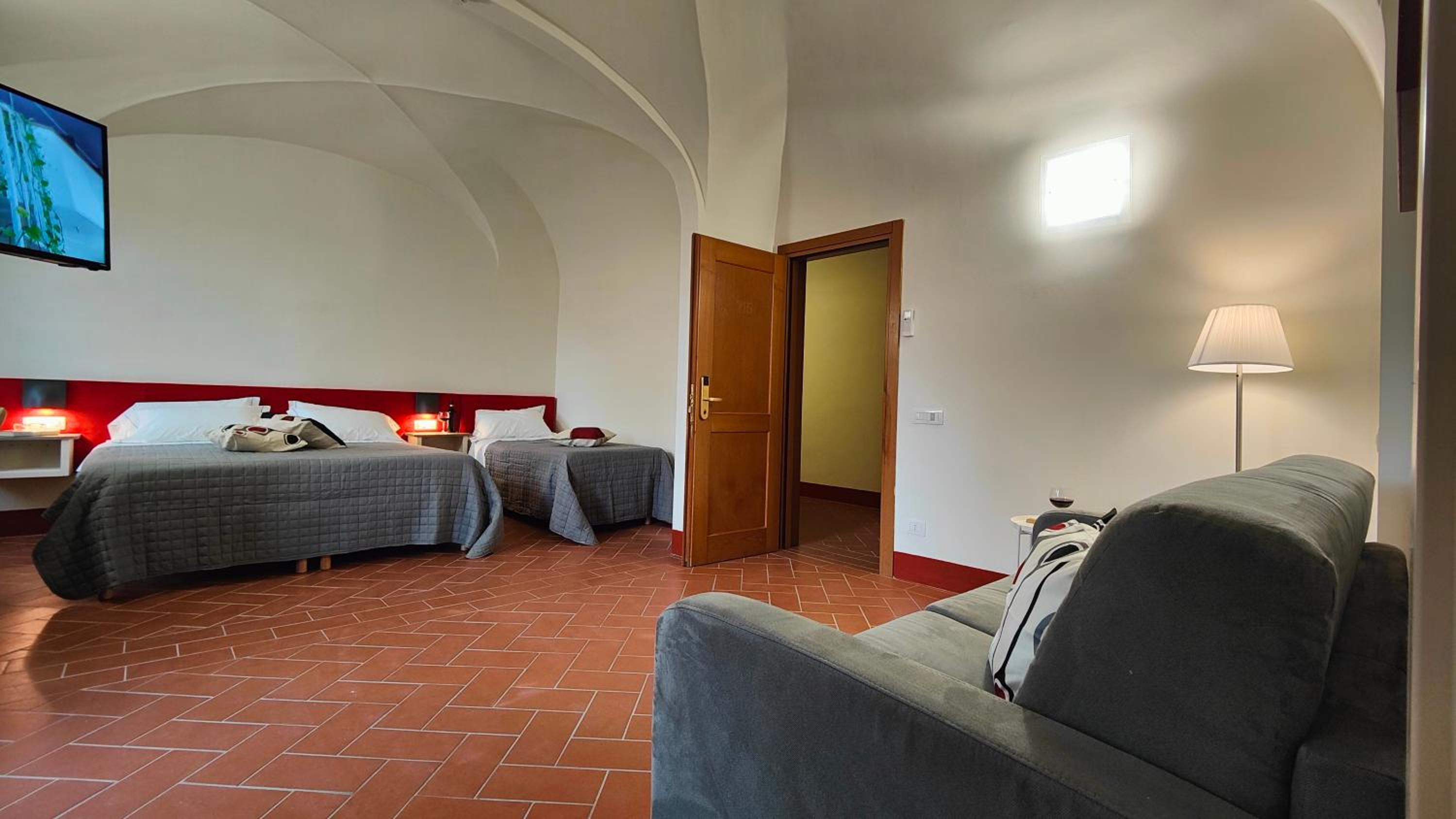 Deluxe Triple Room - Photo 1