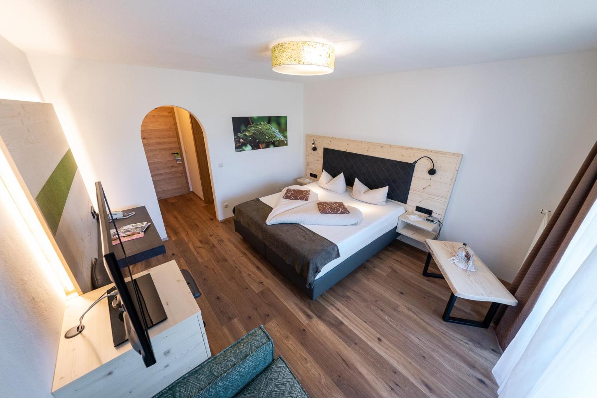 King Room with Balcony photo 1