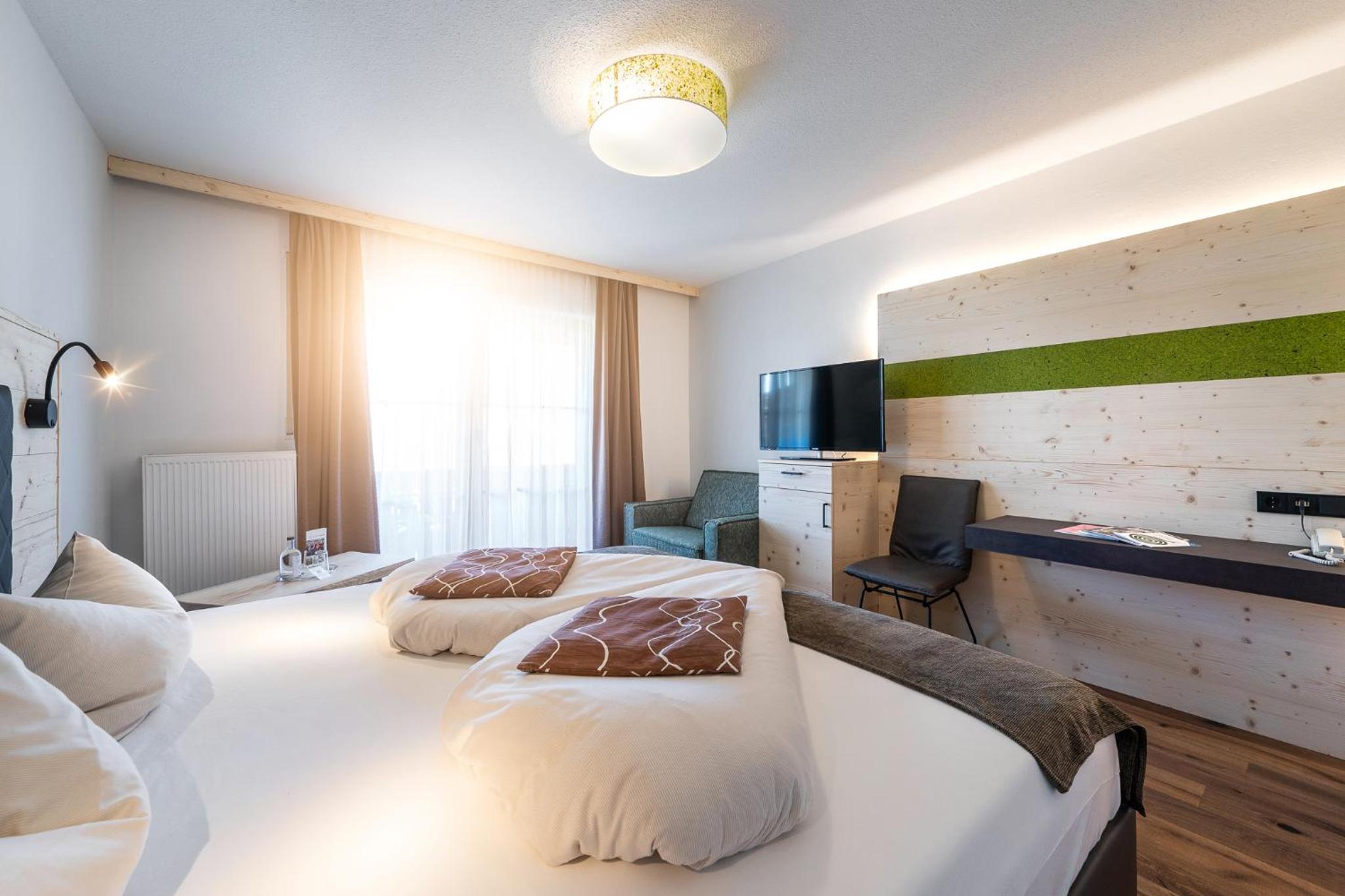 King Room with Balcony photo 3